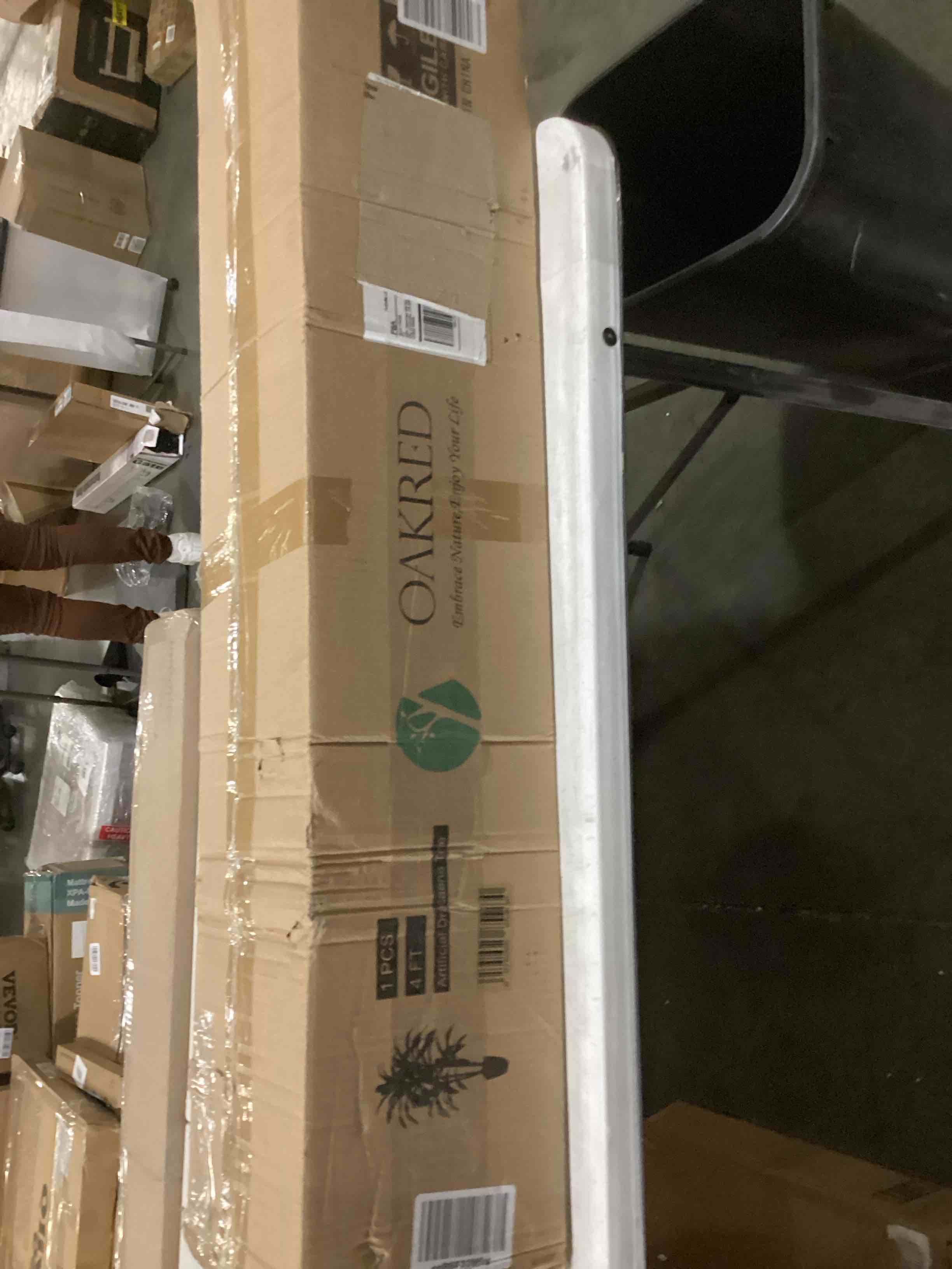 https://s3.amazonaws.com/lotting-images-prod/bidfta/RED5195775_1708001527865.jpeg