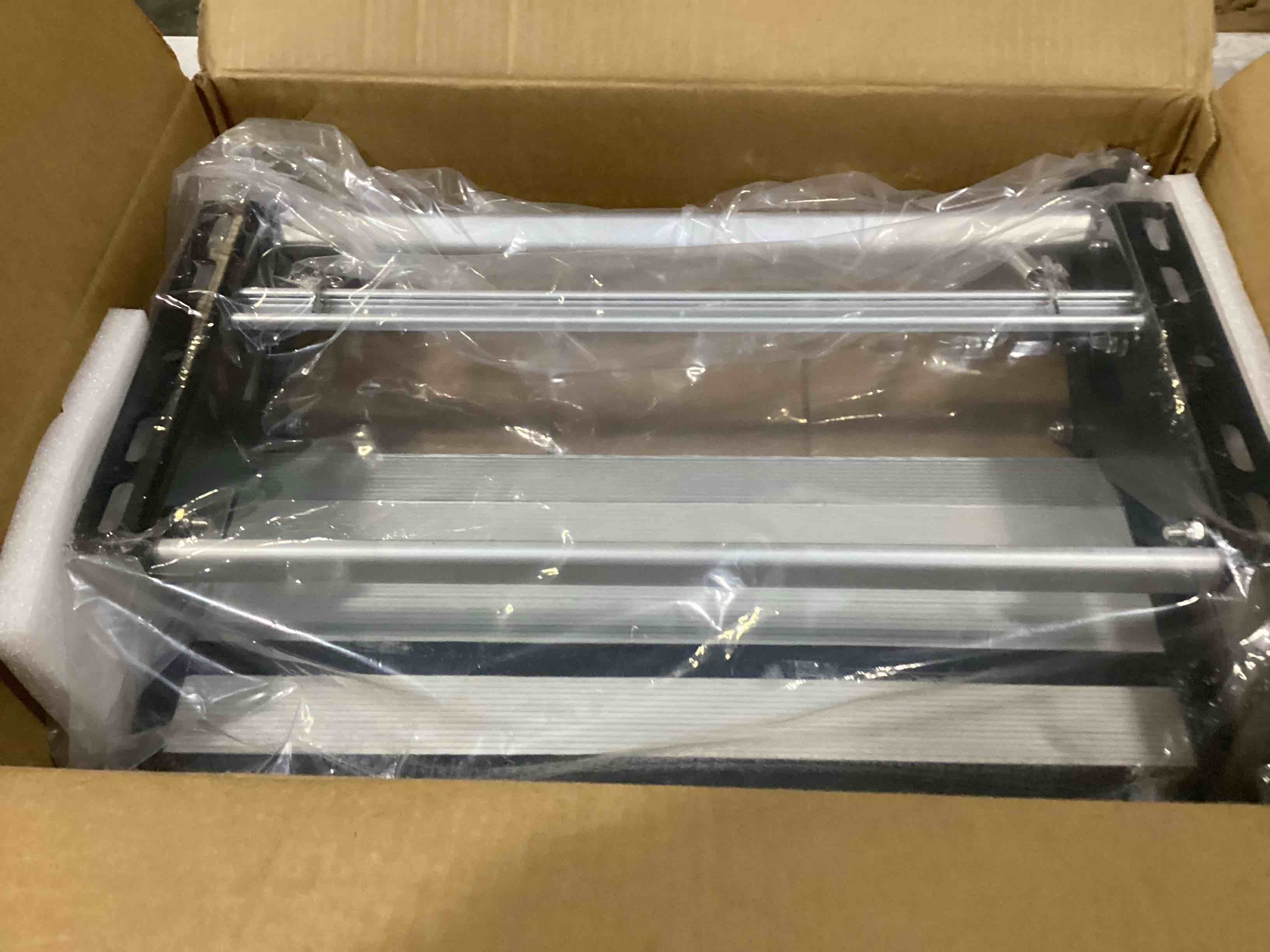 https://s3.amazonaws.com/lotting-images-prod/bidfta/RED5195875_1708104679430.jpeg