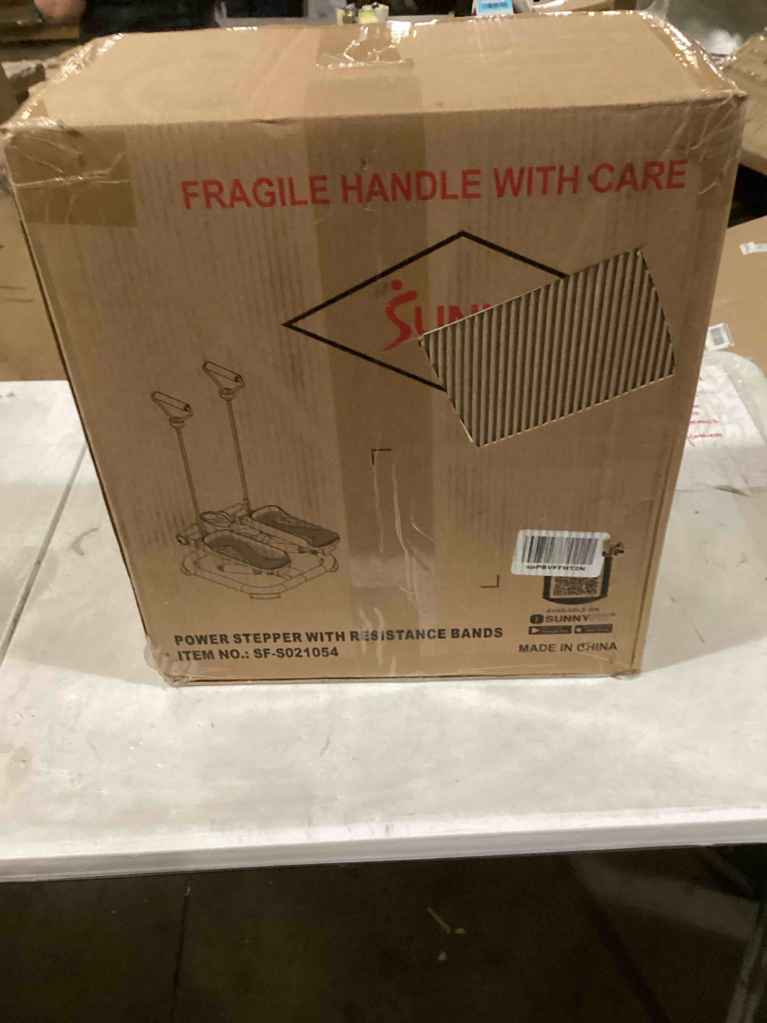 https://s3.amazonaws.com/lotting-images-prod/bidfta/RED5196031_1708437810523.jpeg