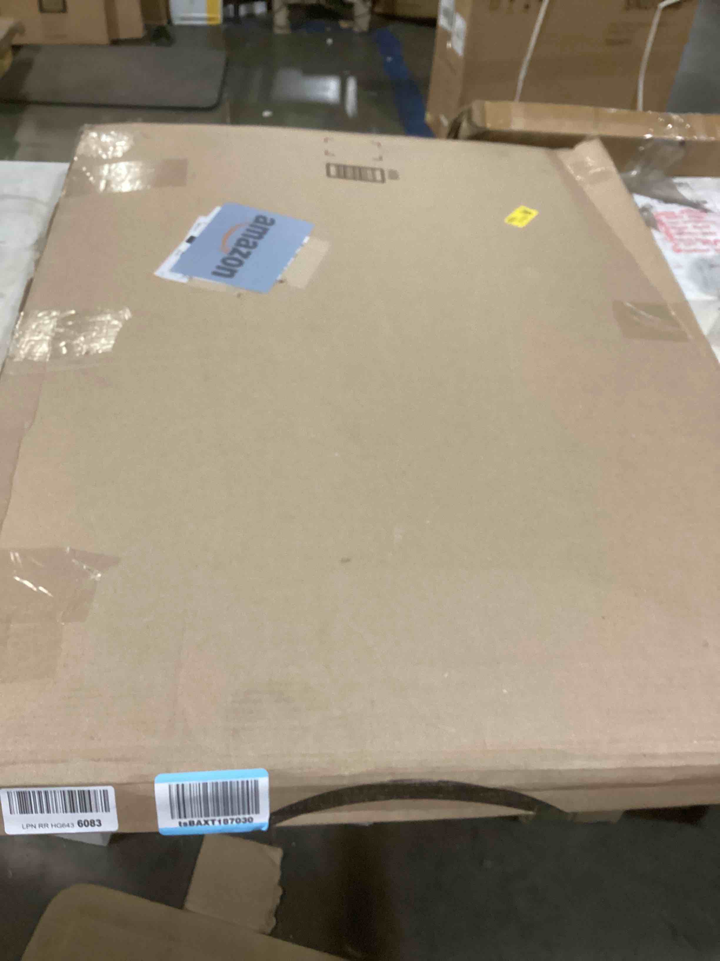 https://s3.amazonaws.com/lotting-images-prod/bidfta/RED5196333_1709137117198.jpeg