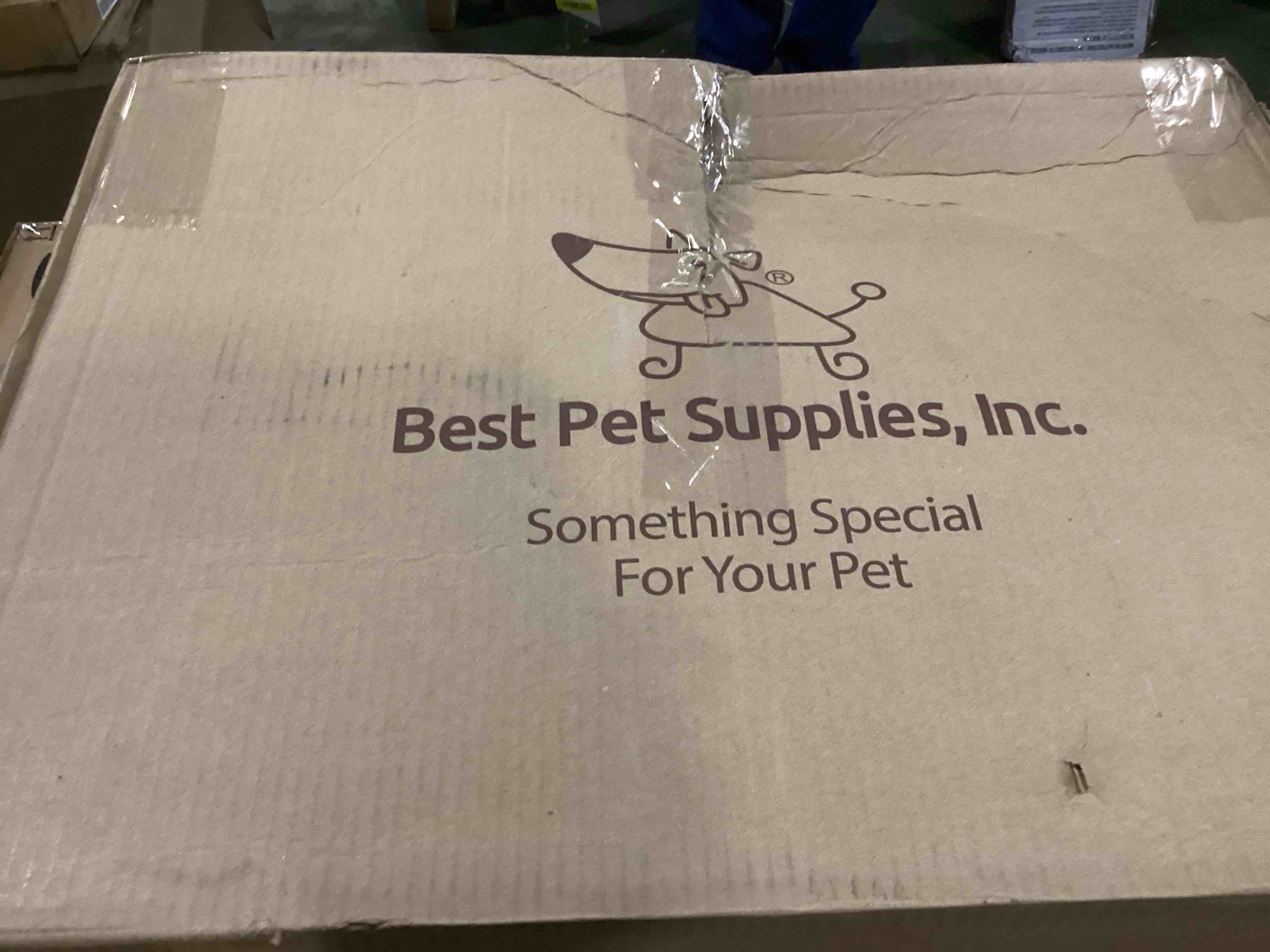 https://s3.amazonaws.com/lotting-images-prod/bidfta/RED5197762_1710264702445.jpeg