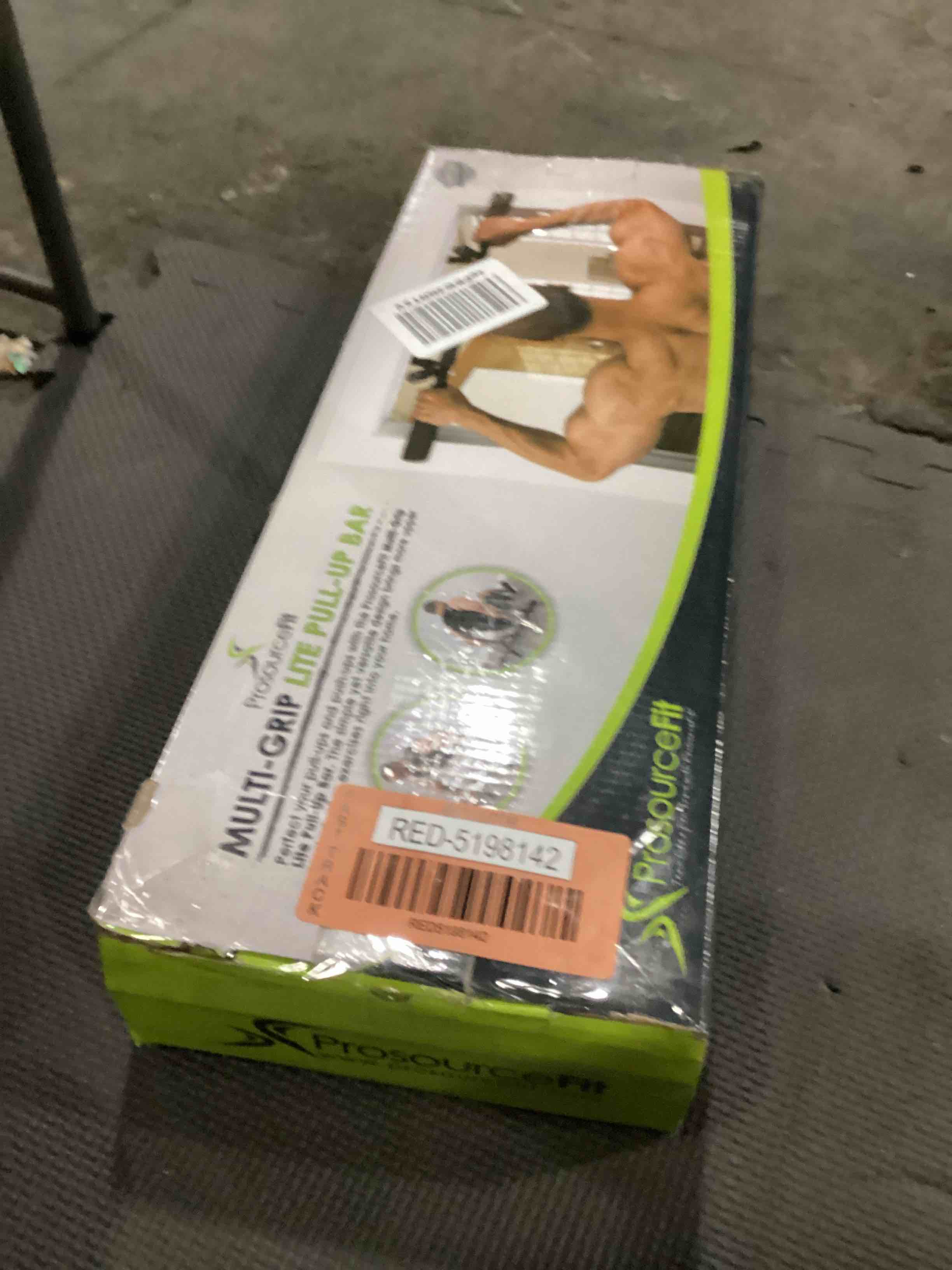 https://s3.amazonaws.com/lotting-images-prod/bidfta/RED5198142_1706370117190.jpeg