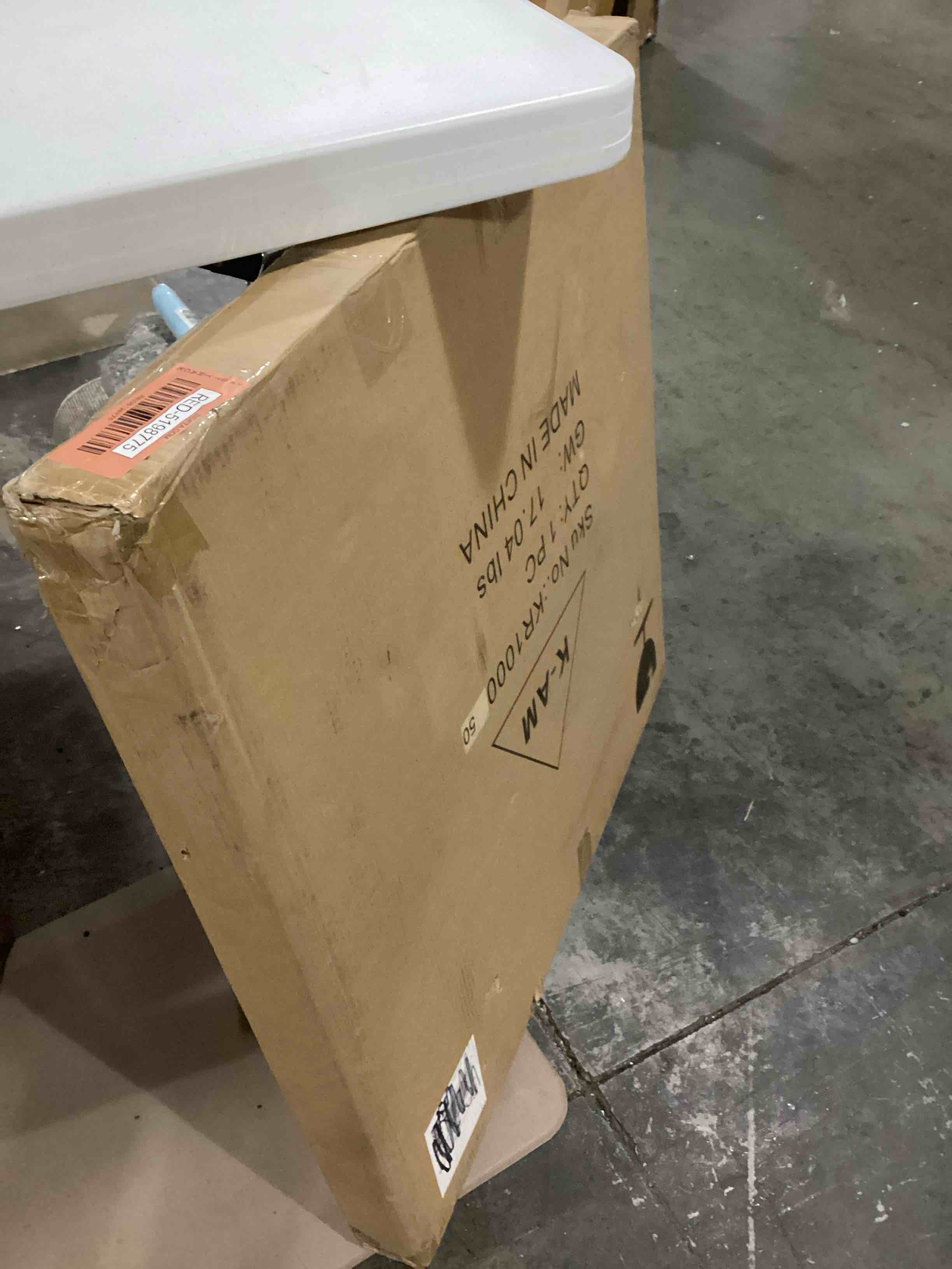 https://s3.amazonaws.com/lotting-images-prod/bidfta/RED5198775_1707329111068.jpeg
