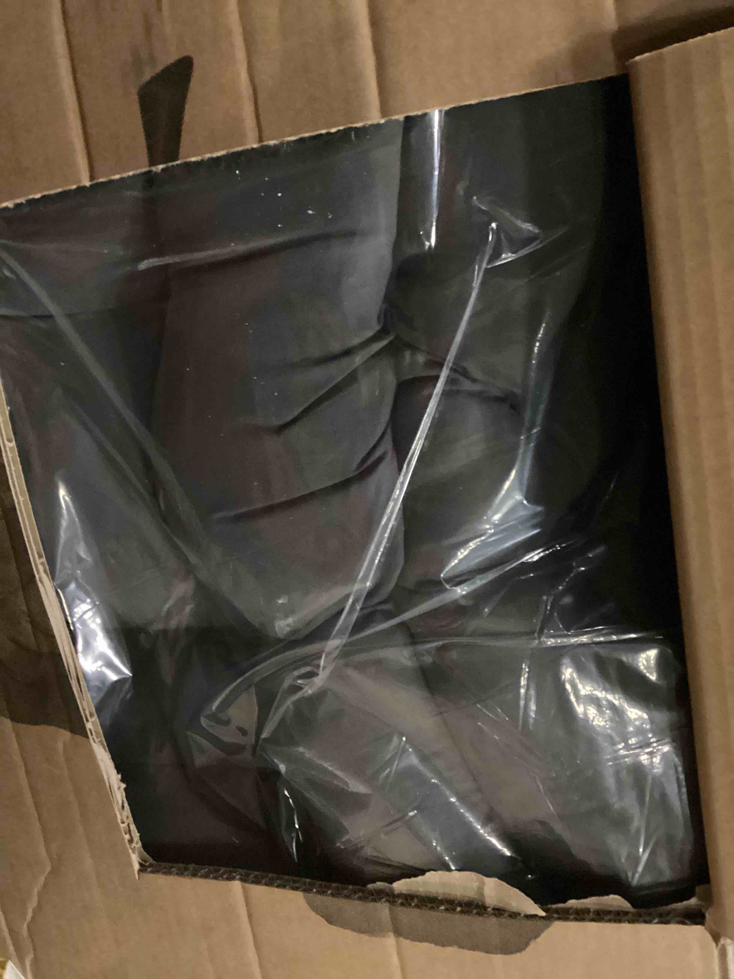 https://s3.amazonaws.com/lotting-images-prod/bidfta/RED5198821_1707394837081.jpeg