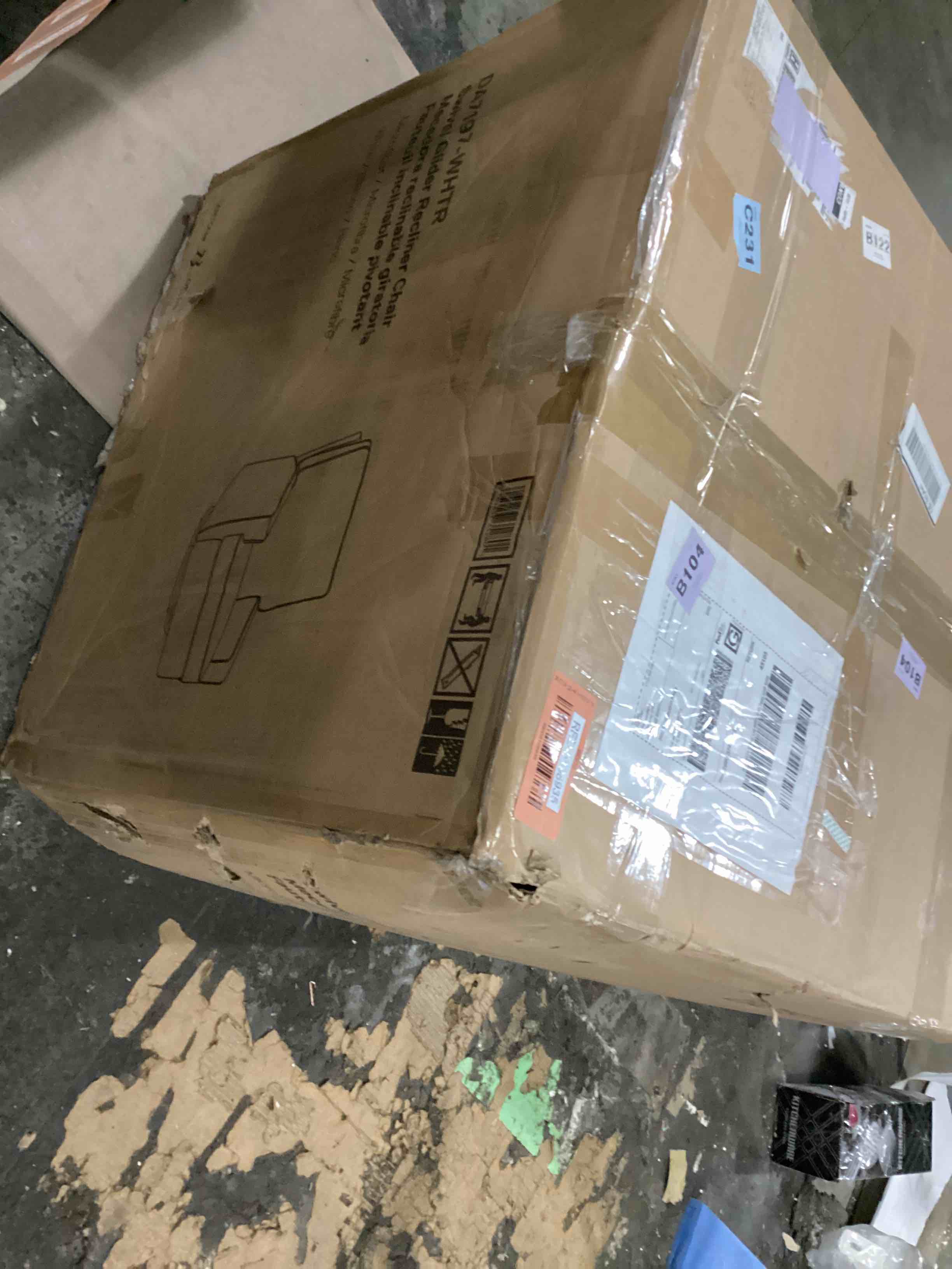 https://s3.amazonaws.com/lotting-images-prod/bidfta/RED5198935_1707751574999.jpeg