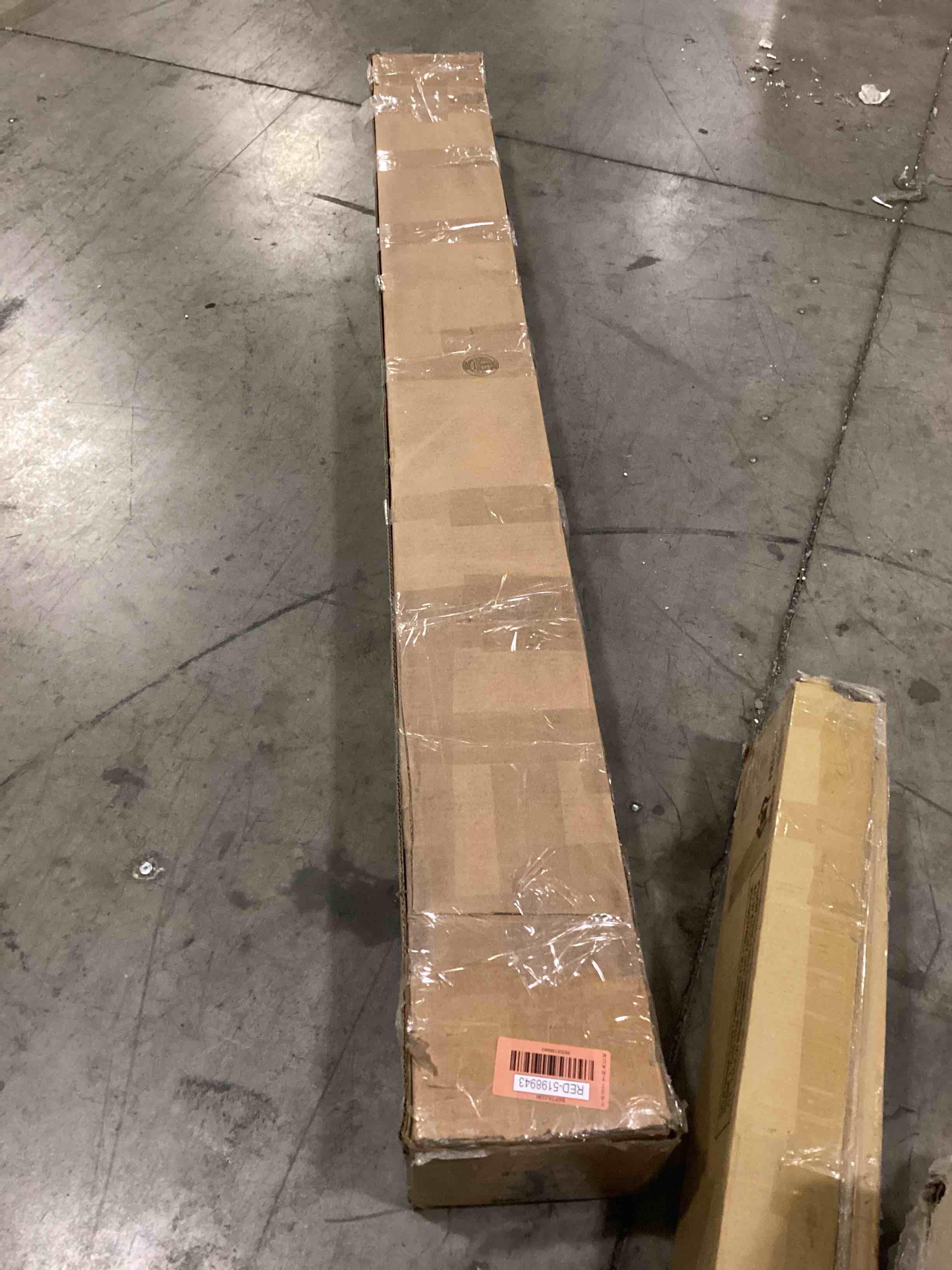https://s3.amazonaws.com/lotting-images-prod/bidfta/RED5198943_1707754670643.jpeg