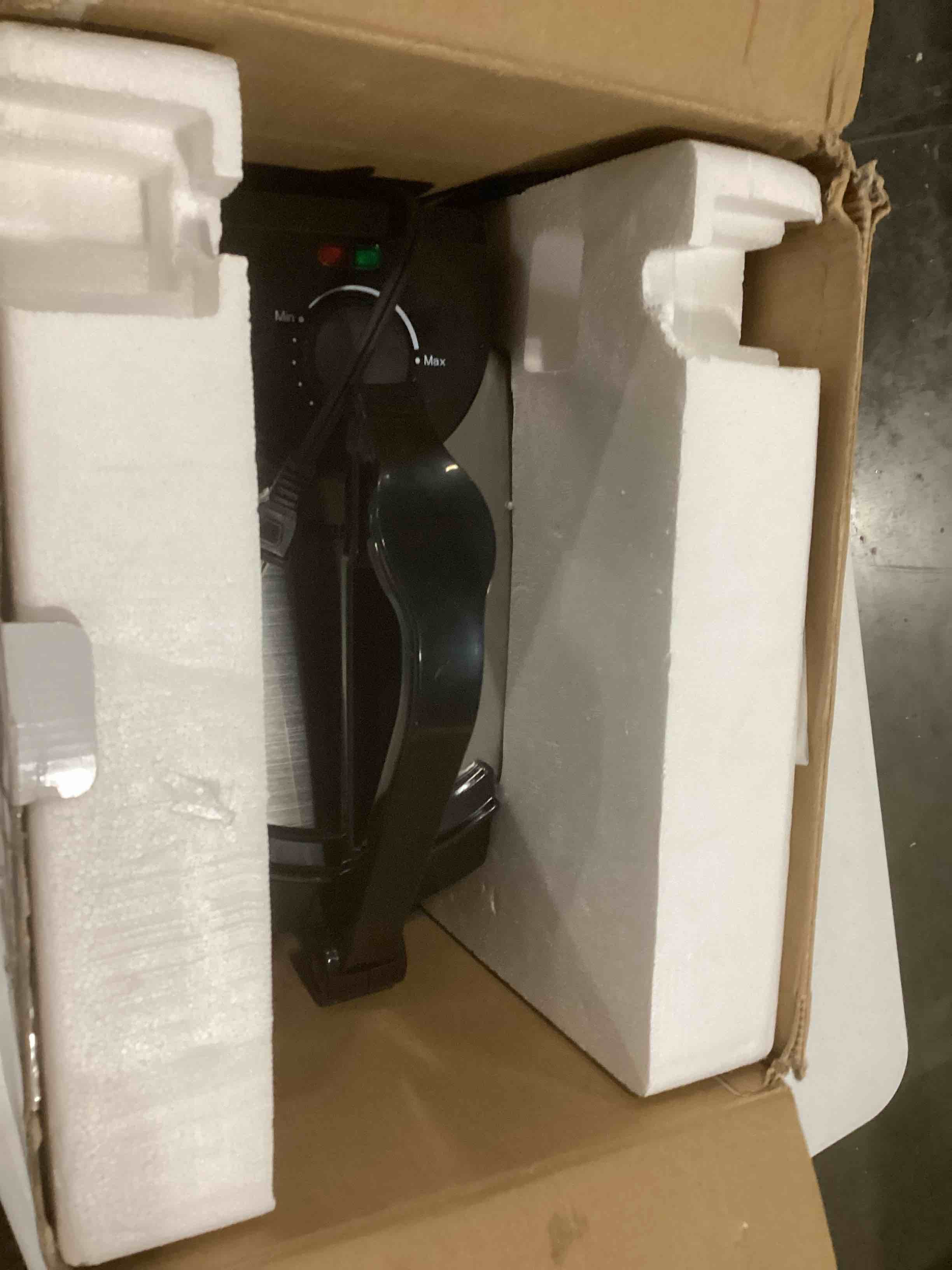 https://s3.amazonaws.com/lotting-images-prod/bidfta/RED5199058_1708019204836.jpeg