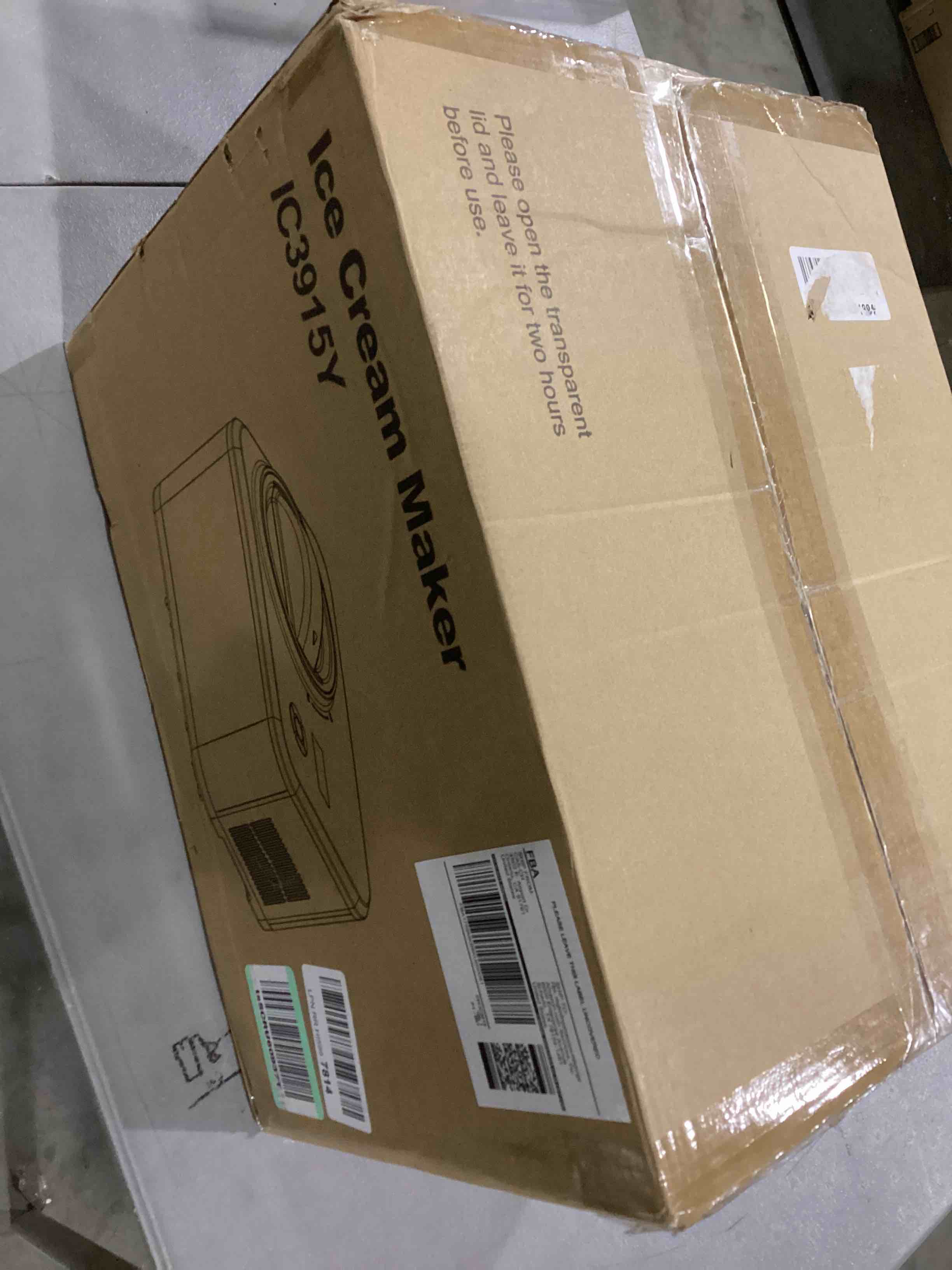 https://s3.amazonaws.com/lotting-images-prod/bidfta/RED5199465_1706377006380.jpeg