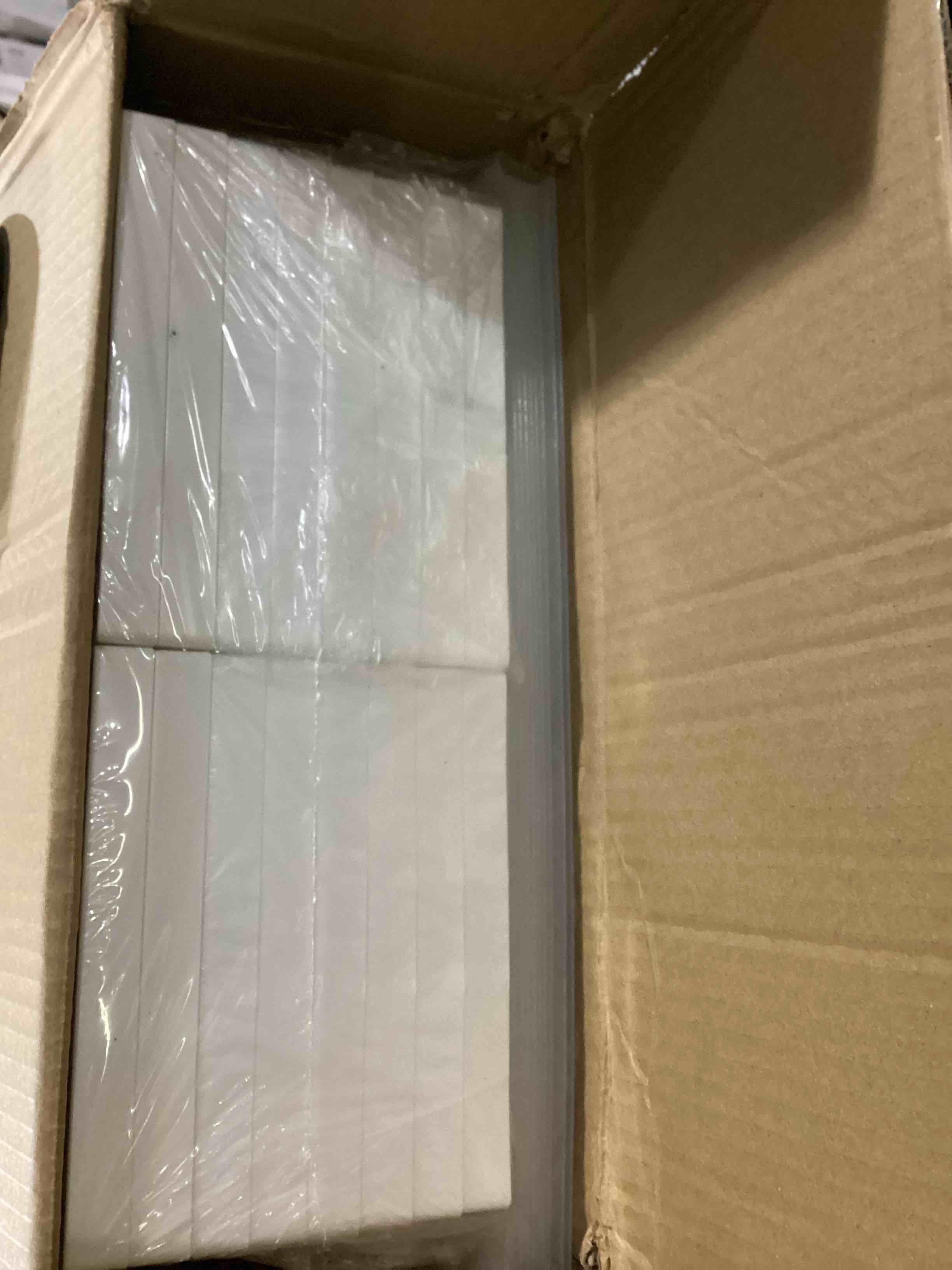 https://s3.amazonaws.com/lotting-images-prod/bidfta/RED5199960_1706881206932.jpeg