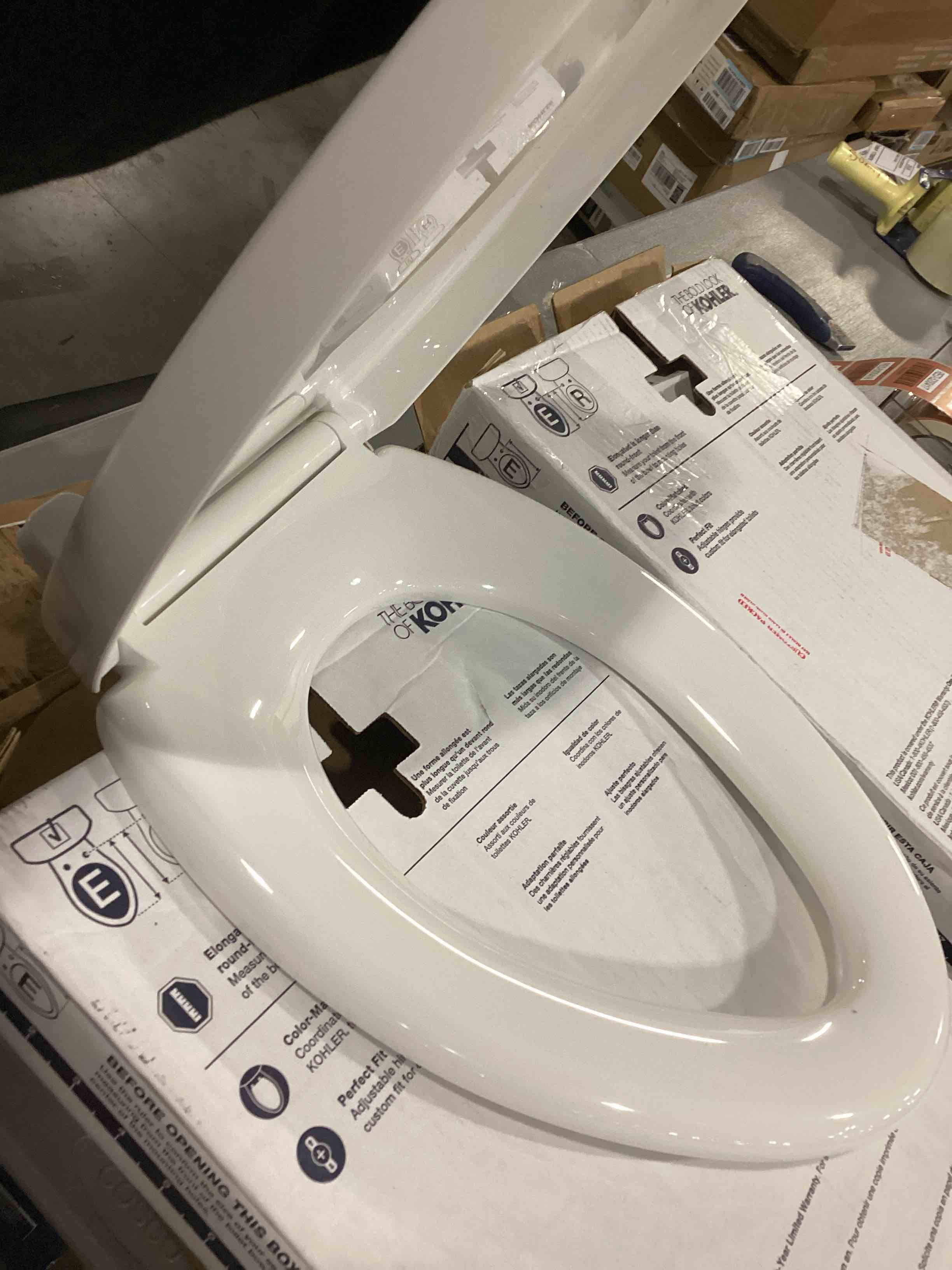 https://s3.amazonaws.com/lotting-images-prod/bidfta/RED5200412_1707395641158.jpeg