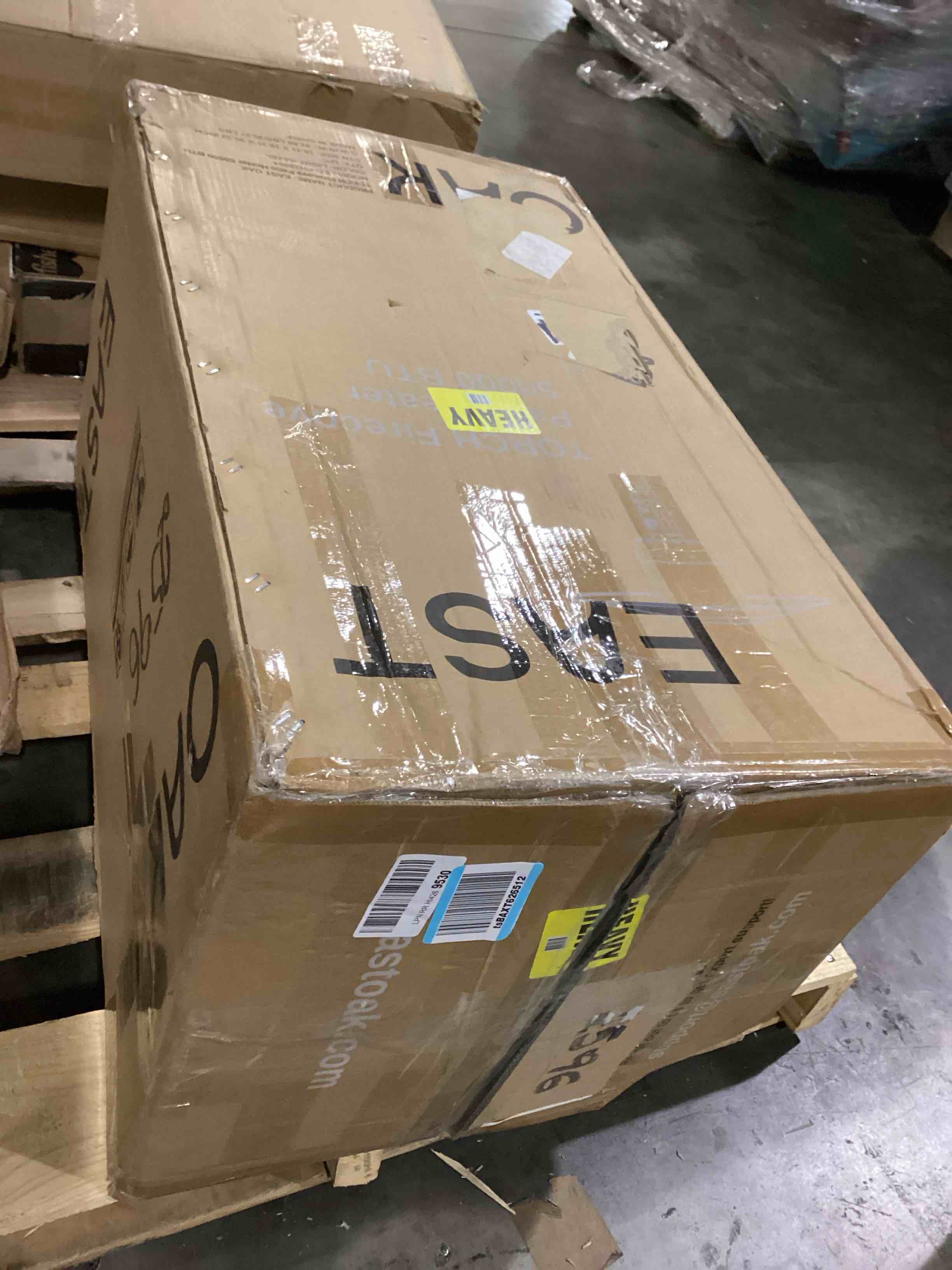 https://s3.amazonaws.com/lotting-images-prod/bidfta/RED5200543_1707489353333.jpeg