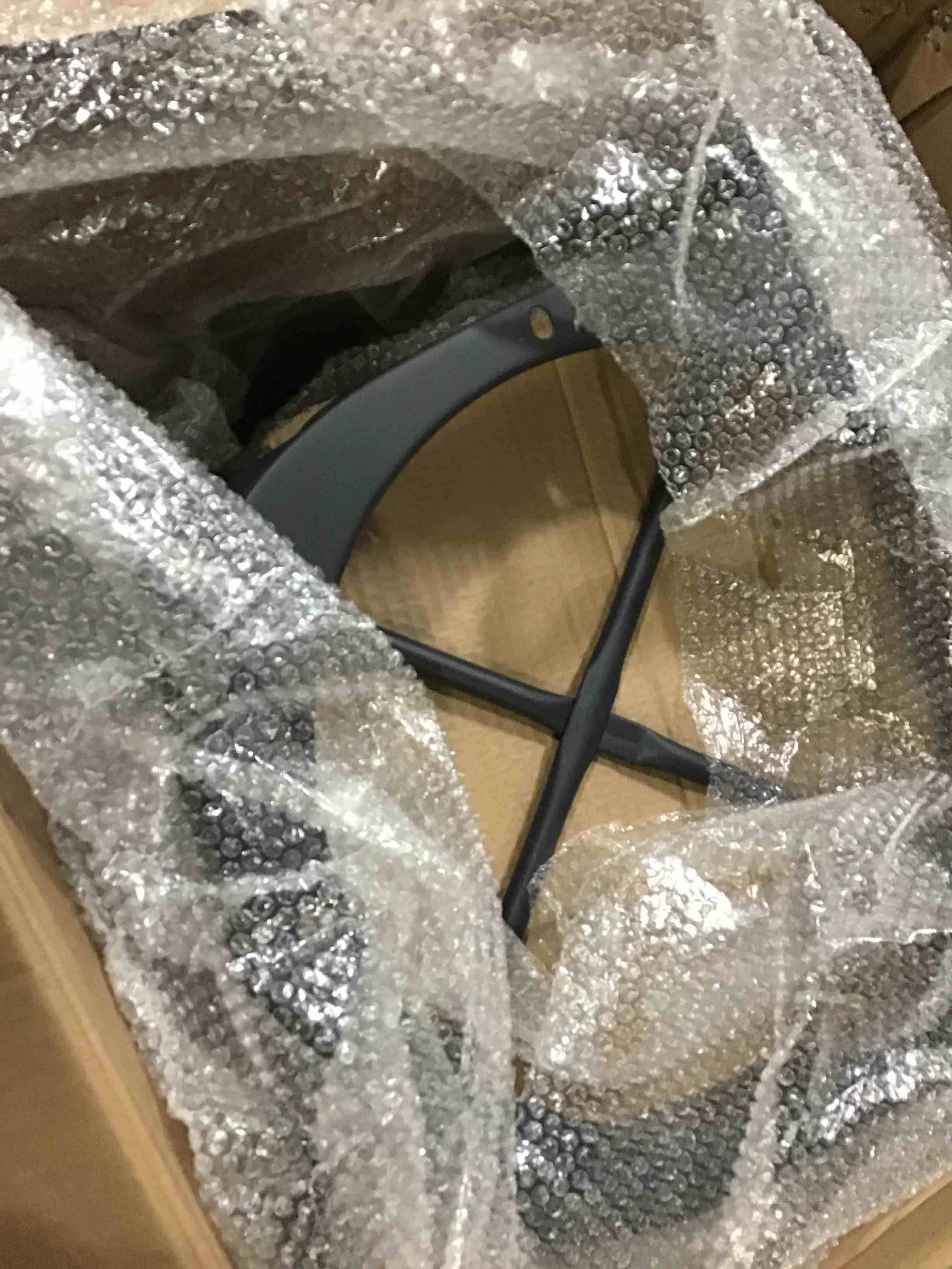 https://s3.amazonaws.com/lotting-images-prod/bidfta/RED5200955_1706125328874.jpeg