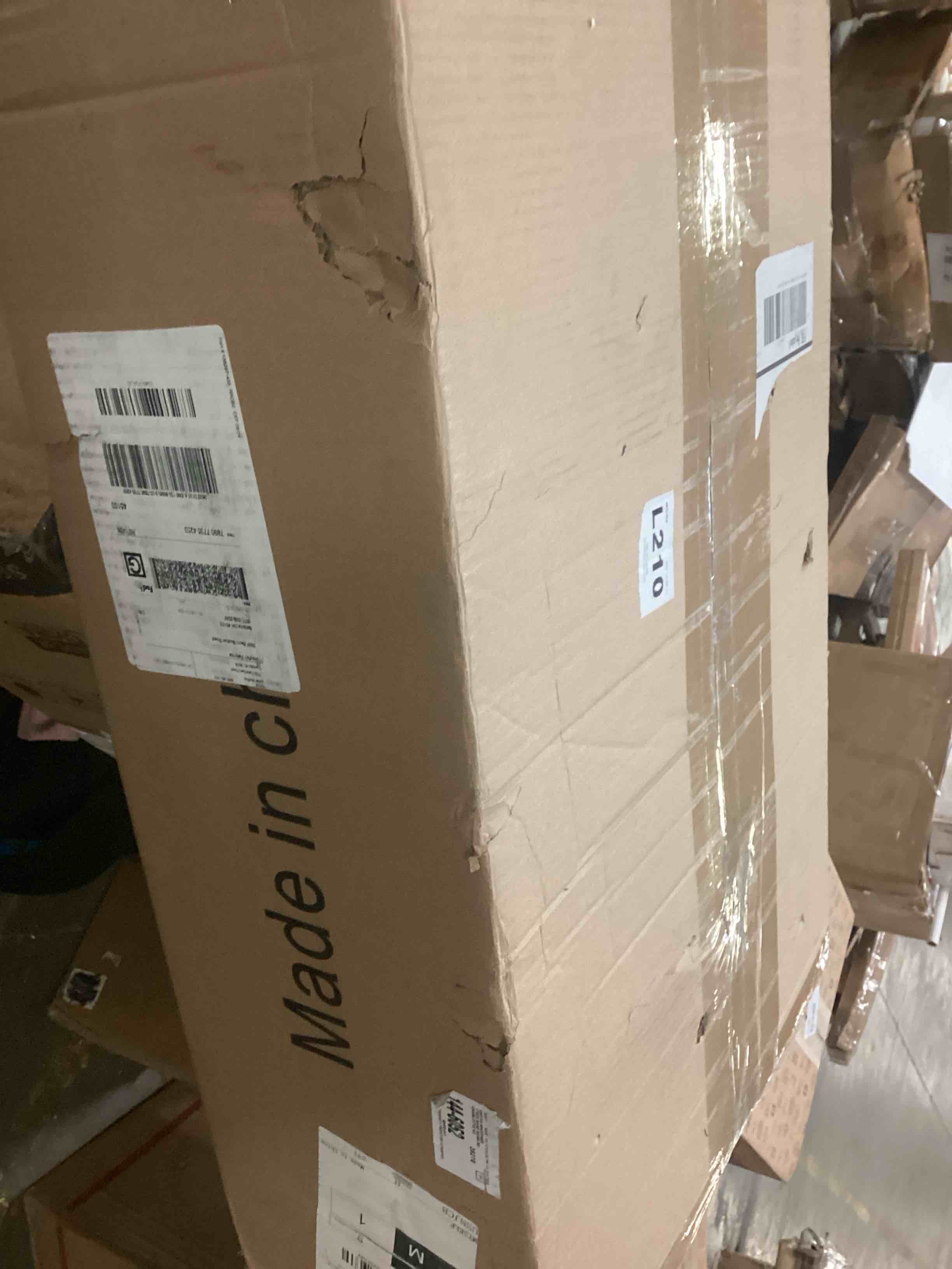 https://s3.amazonaws.com/lotting-images-prod/bidfta/RED5201102_1706534417908.jpeg