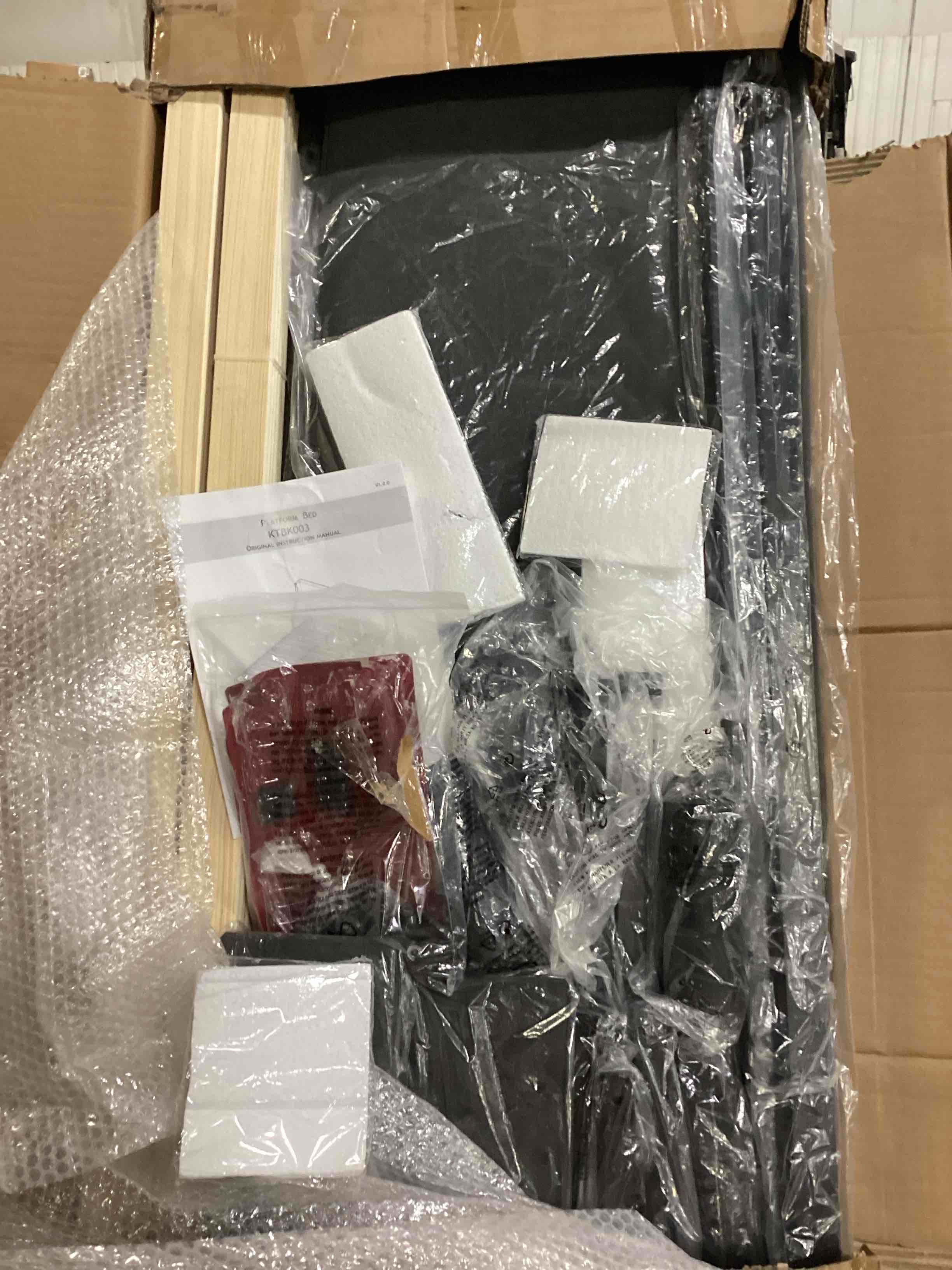 https://s3.amazonaws.com/lotting-images-prod/bidfta/RED5201424_1706878837934.jpeg
