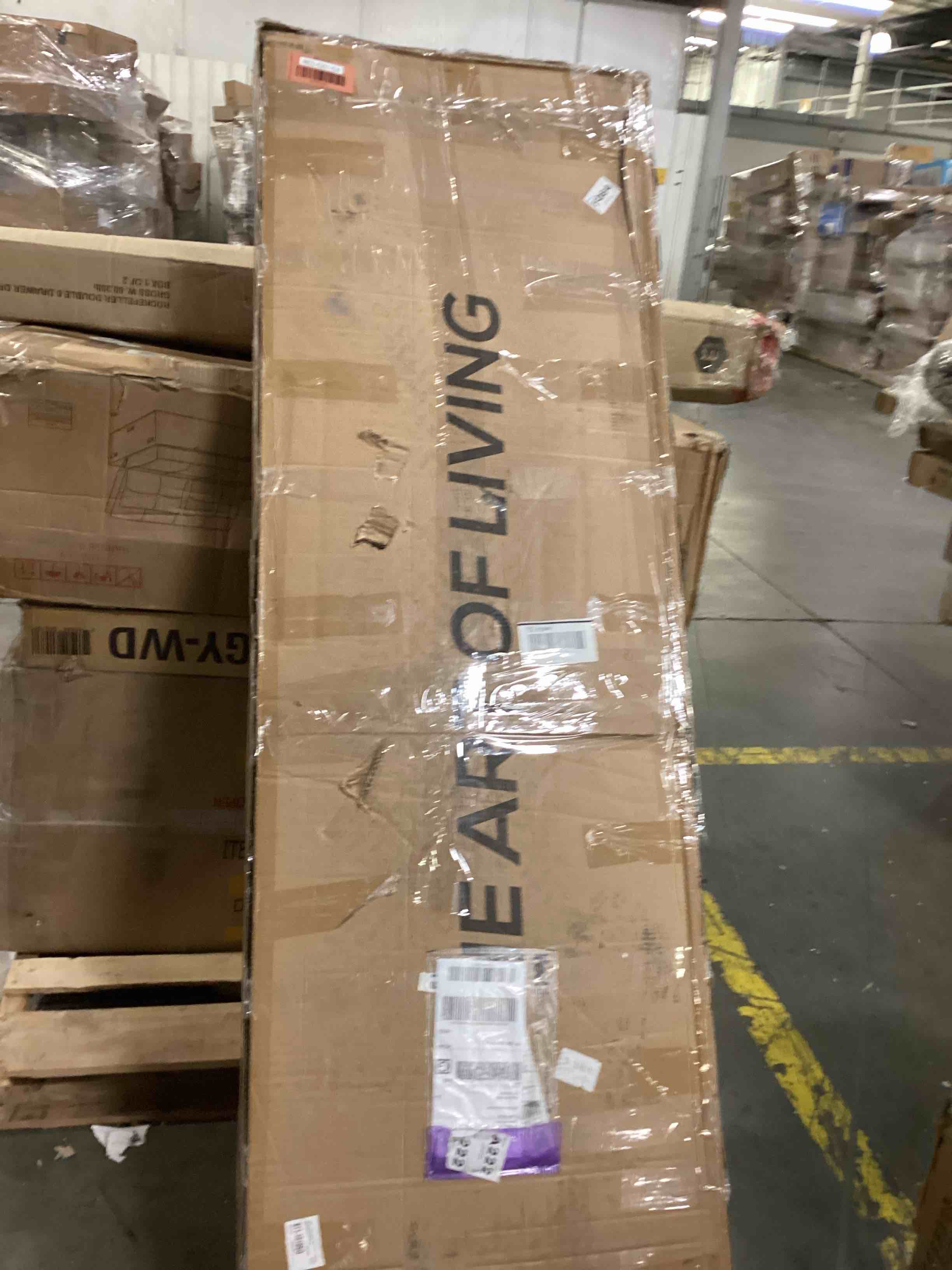 https://s3.amazonaws.com/lotting-images-prod/bidfta/RED5201424_1706878936165.jpeg