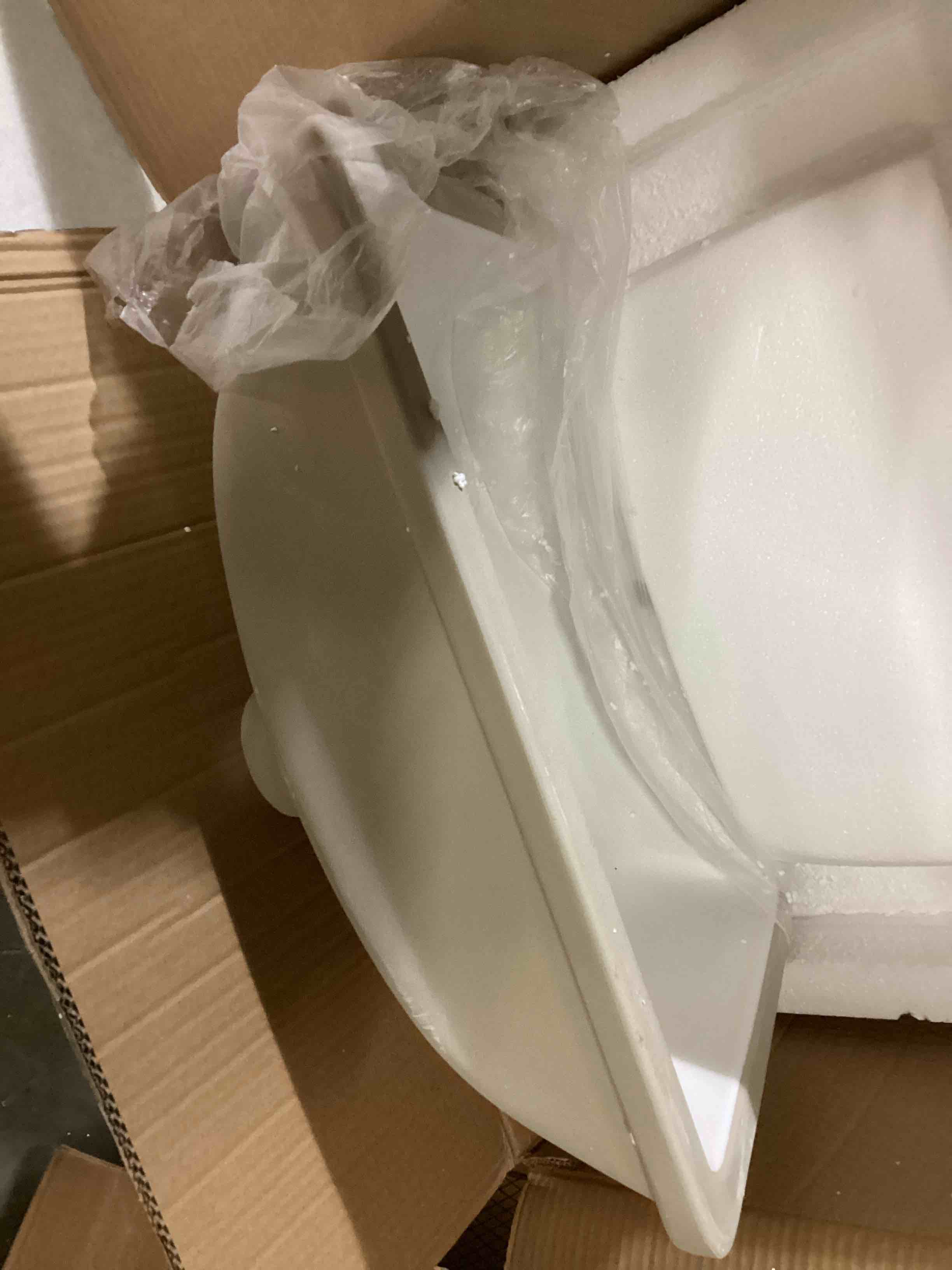 https://s3.amazonaws.com/lotting-images-prod/bidfta/RED5201587_1707233800036.jpeg