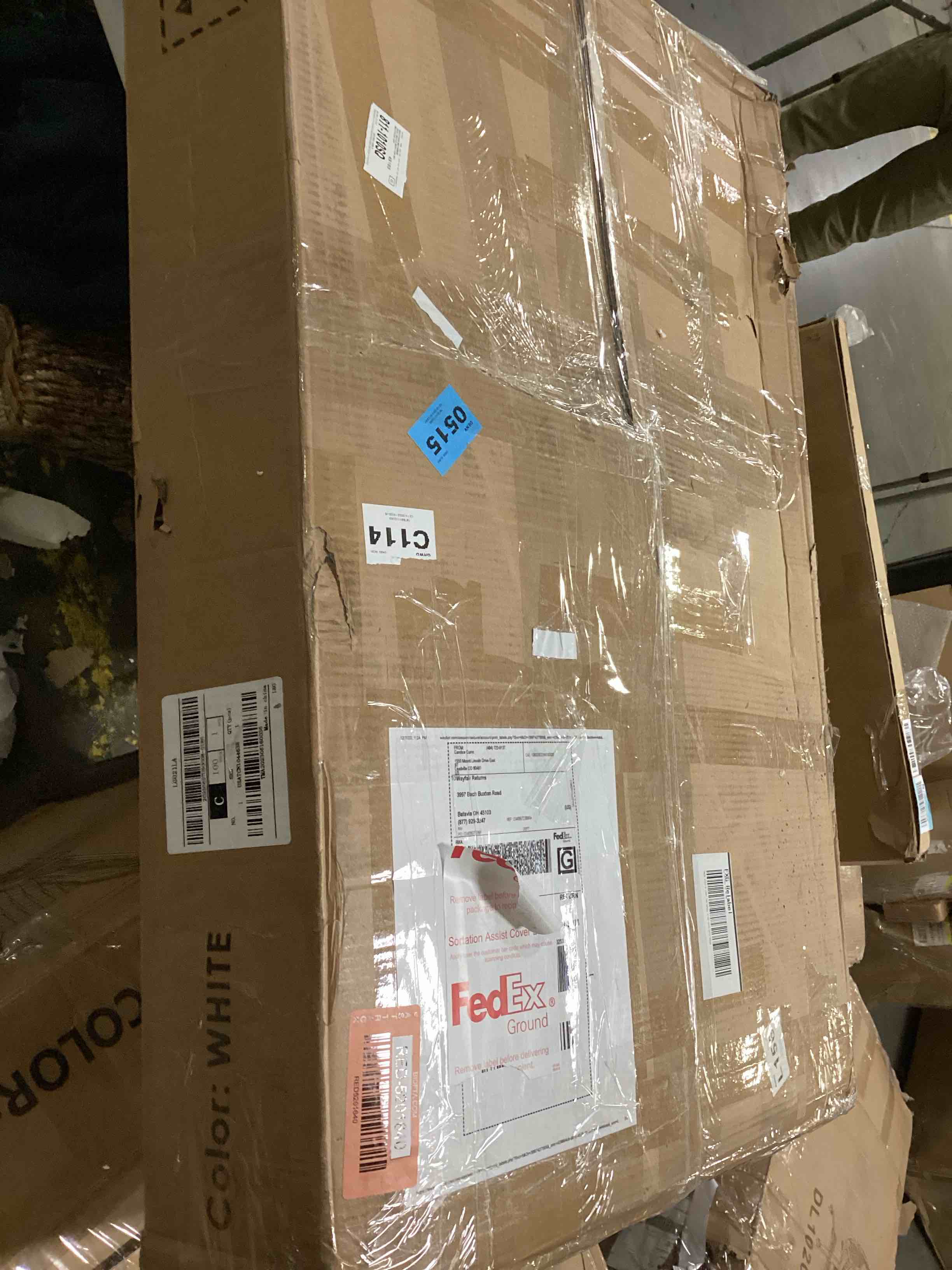 https://s3.amazonaws.com/lotting-images-prod/bidfta/RED5201640_1707315687148.jpeg