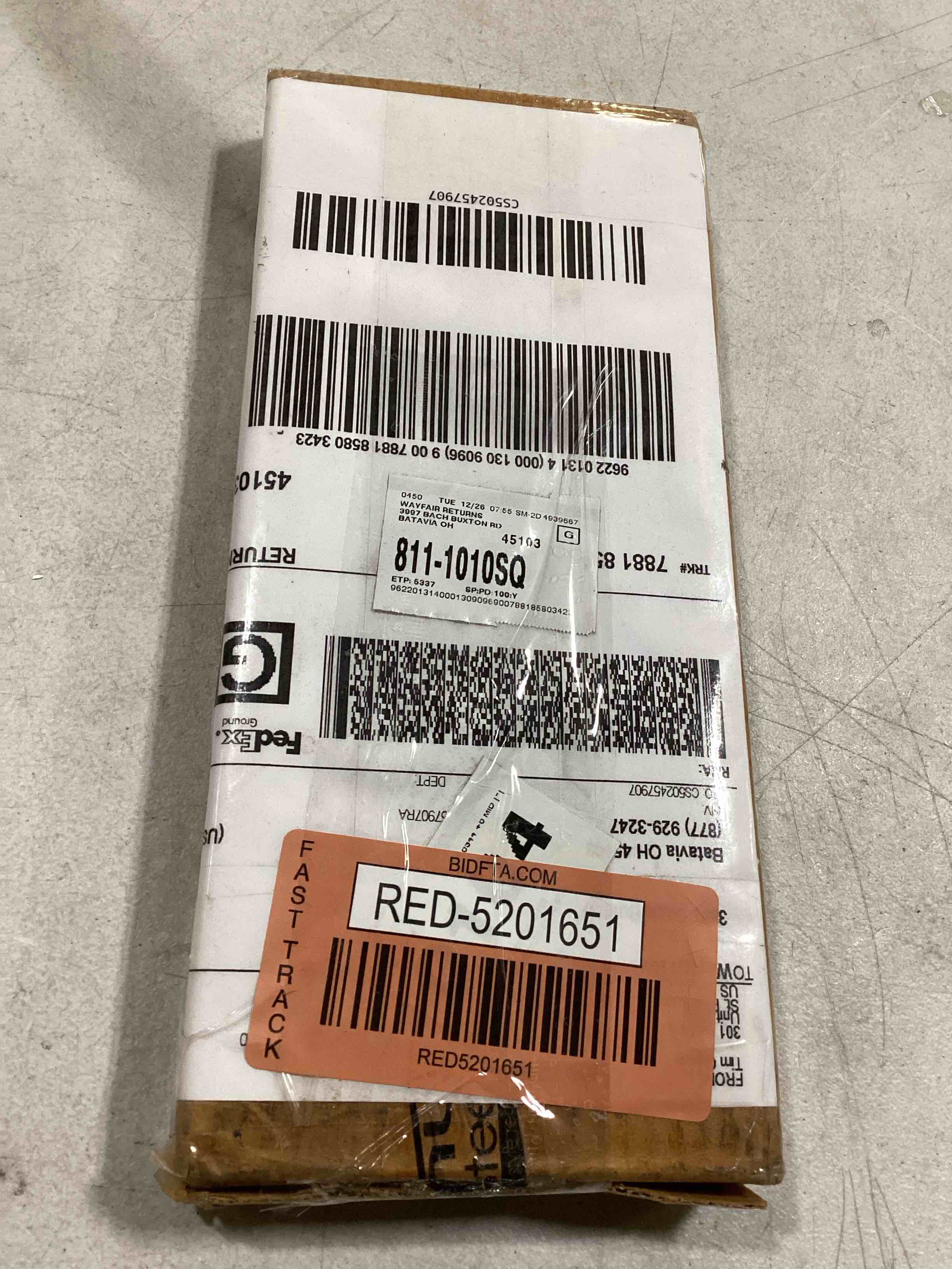 https://s3.amazonaws.com/lotting-images-prod/bidfta/RED5201651_1707321128297.jpeg
