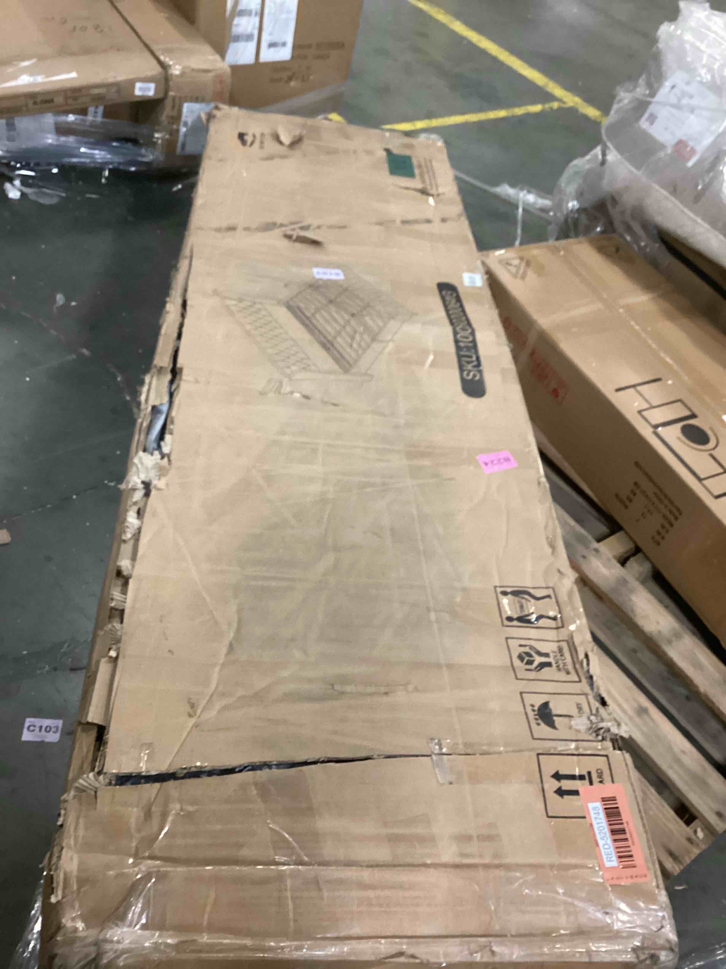 https://s3.amazonaws.com/lotting-images-prod/bidfta/RED5201748_1707414405384.jpeg