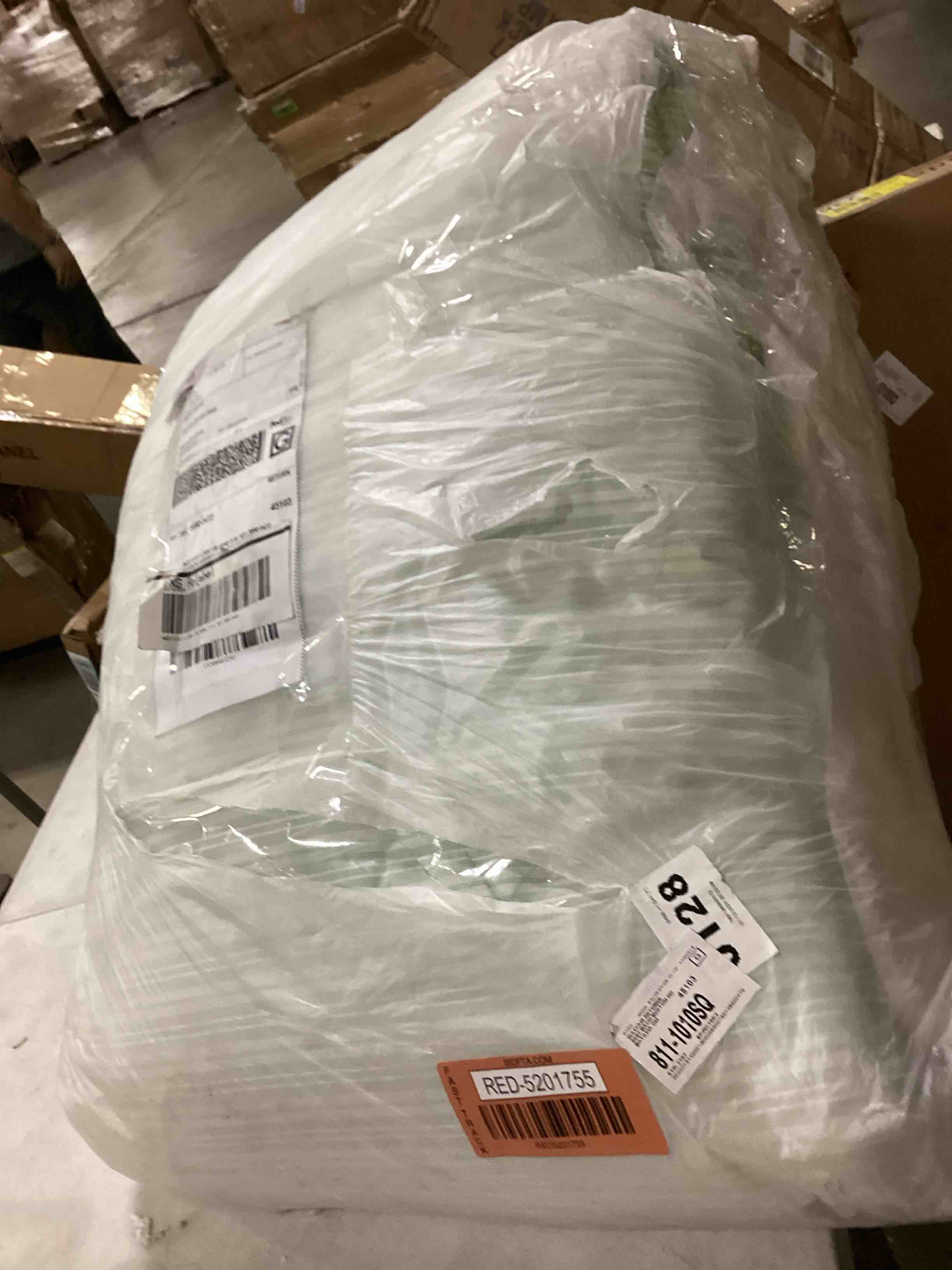 https://s3.amazonaws.com/lotting-images-prod/bidfta/RED5201755_1707417959233.jpeg