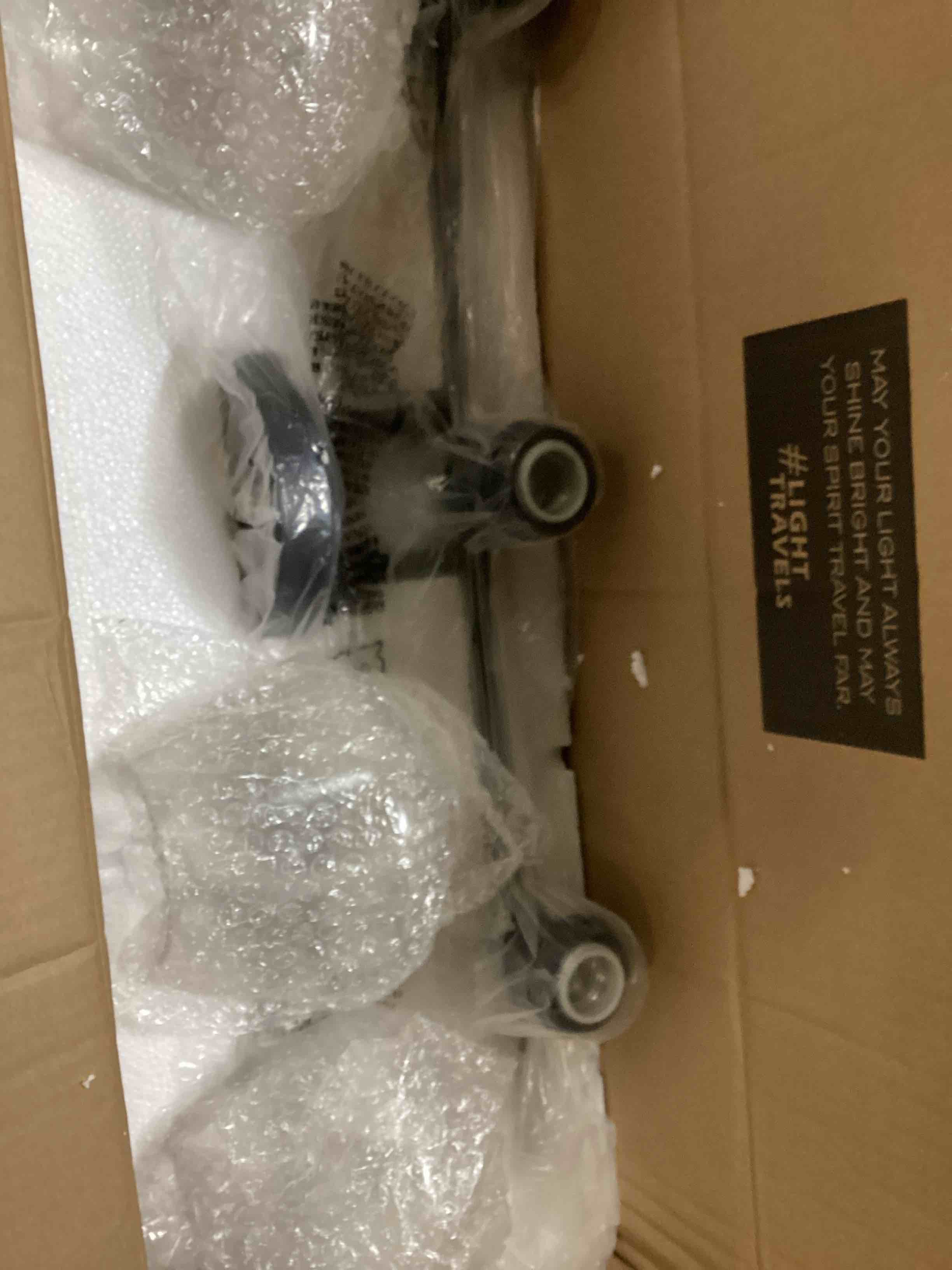 https://s3.amazonaws.com/lotting-images-prod/bidfta/RED5201770_1707481492614.jpeg