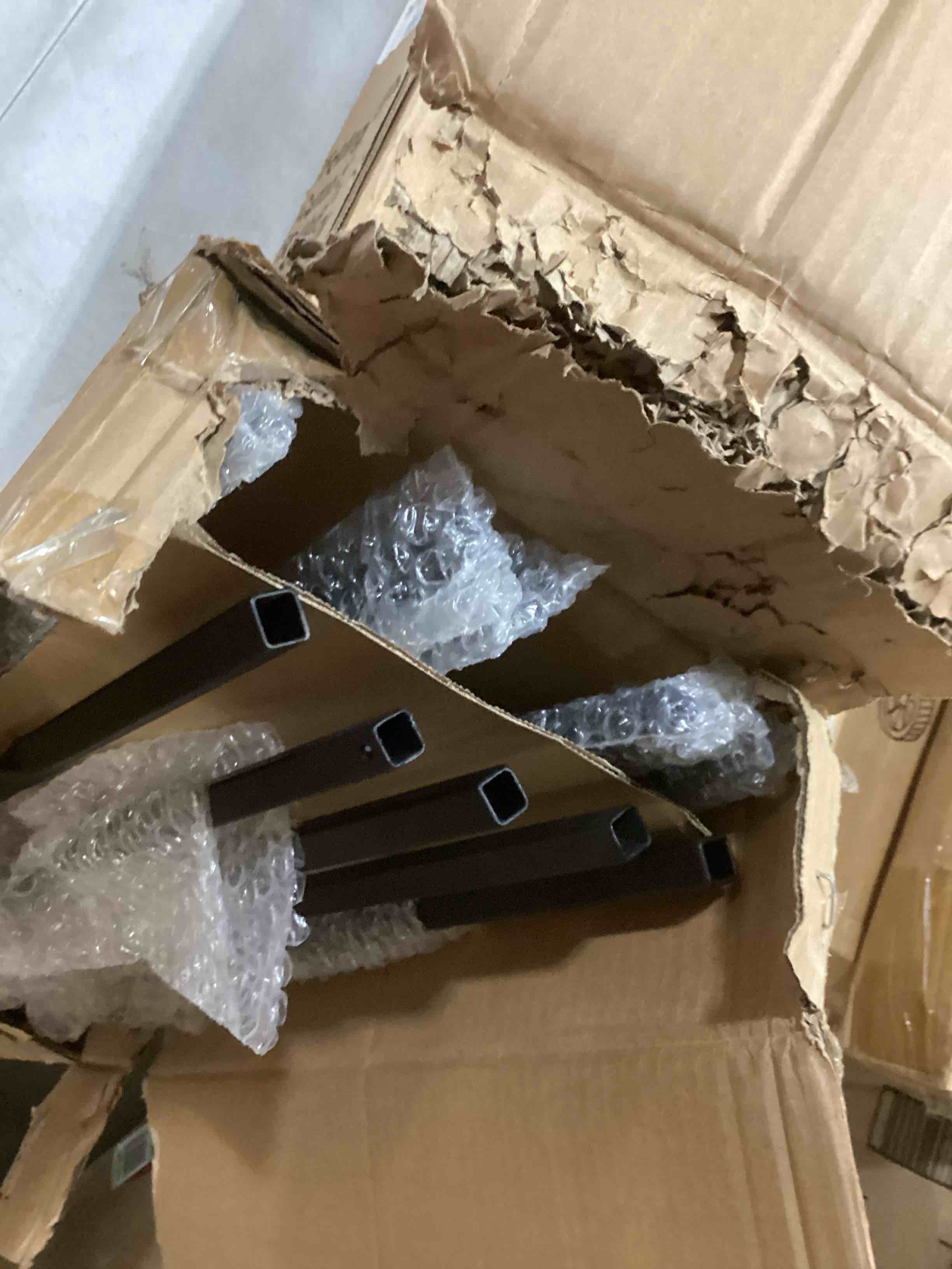 https://s3.amazonaws.com/lotting-images-prod/bidfta/RED5201866_1708004260744.jpeg