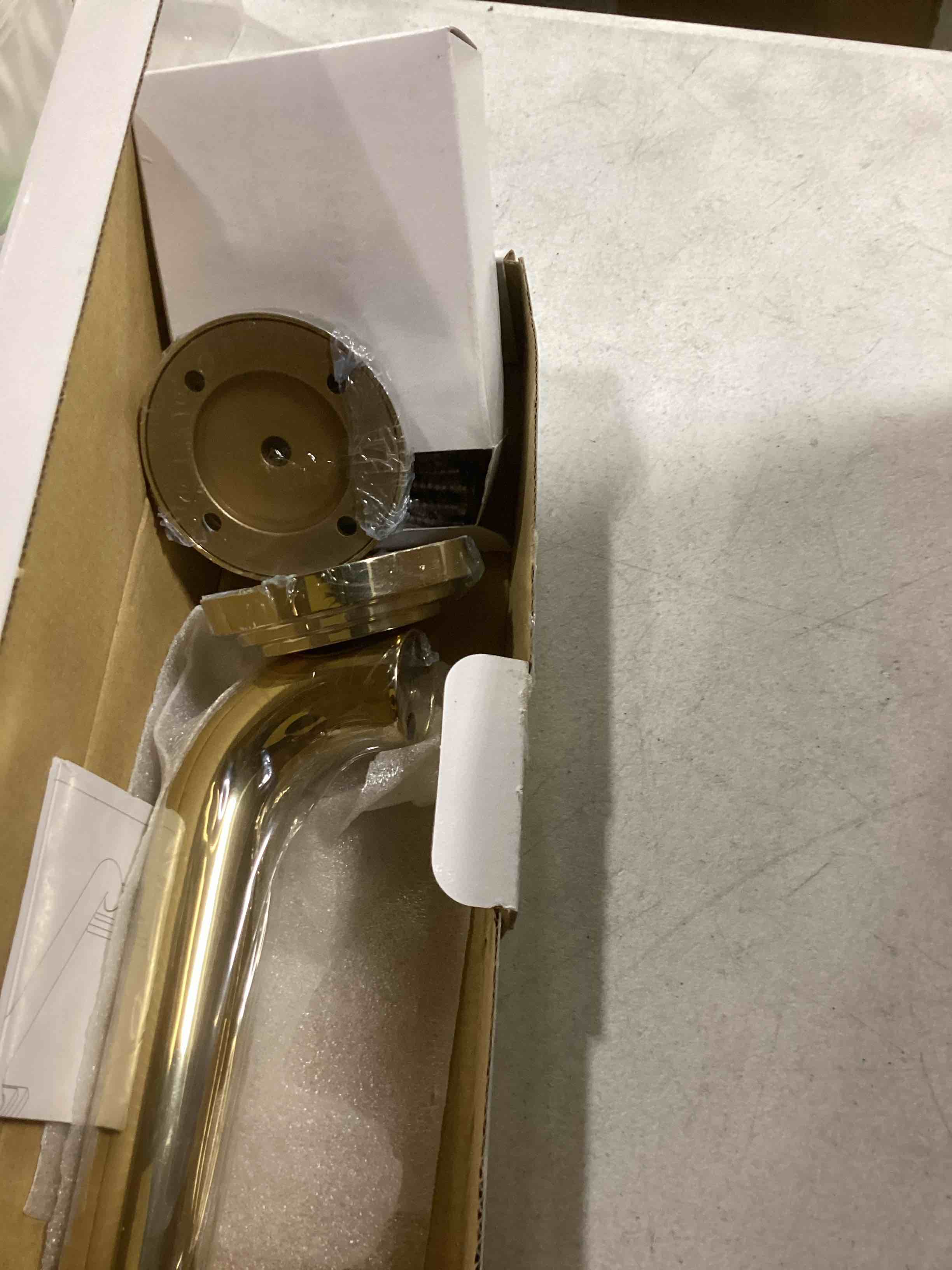 https://s3.amazonaws.com/lotting-images-prod/bidfta/RED5201917_1708014542433.jpeg