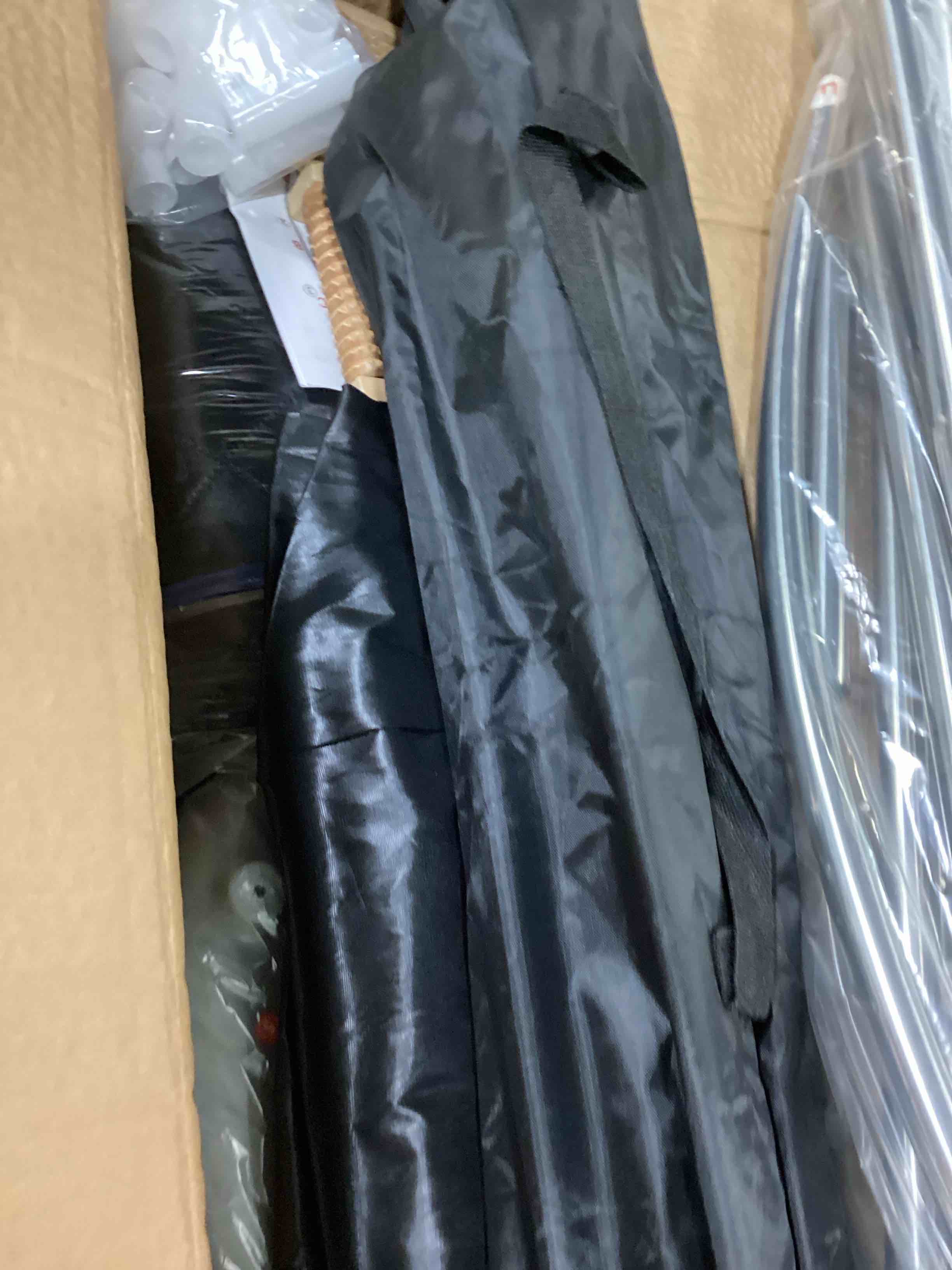 https://s3.amazonaws.com/lotting-images-prod/bidfta/RED5201982_1708090460323.jpeg