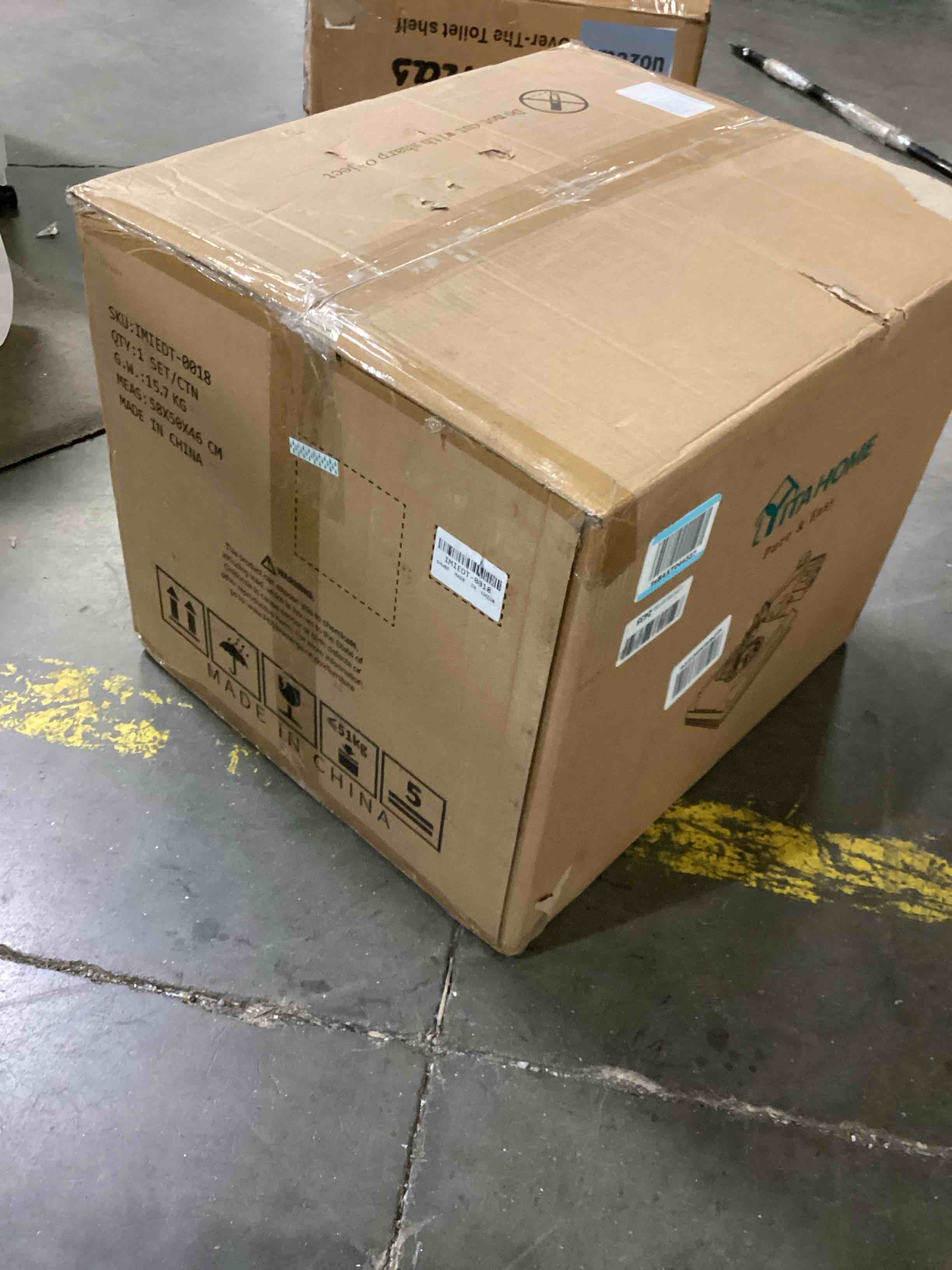 https://s3.amazonaws.com/lotting-images-prod/bidfta/RED5202211_1709060255062.jpeg