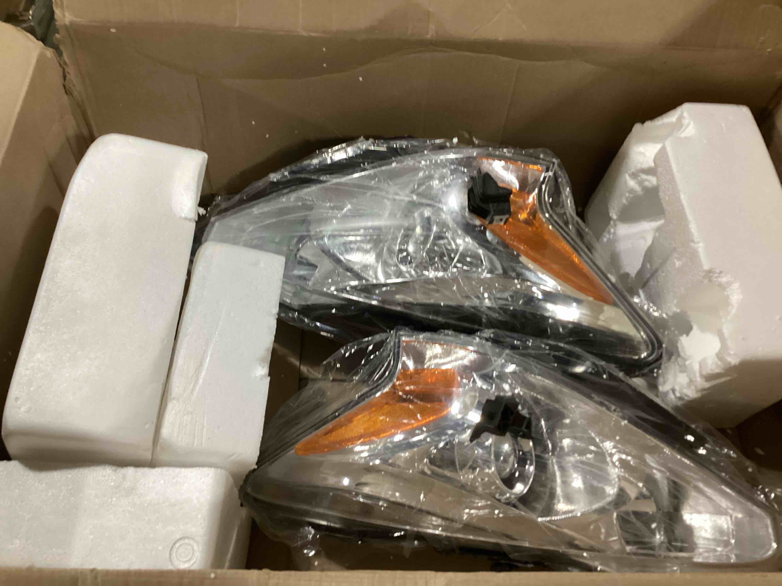 https://s3.amazonaws.com/lotting-images-prod/bidfta/RED5202472_1706114203641.jpeg