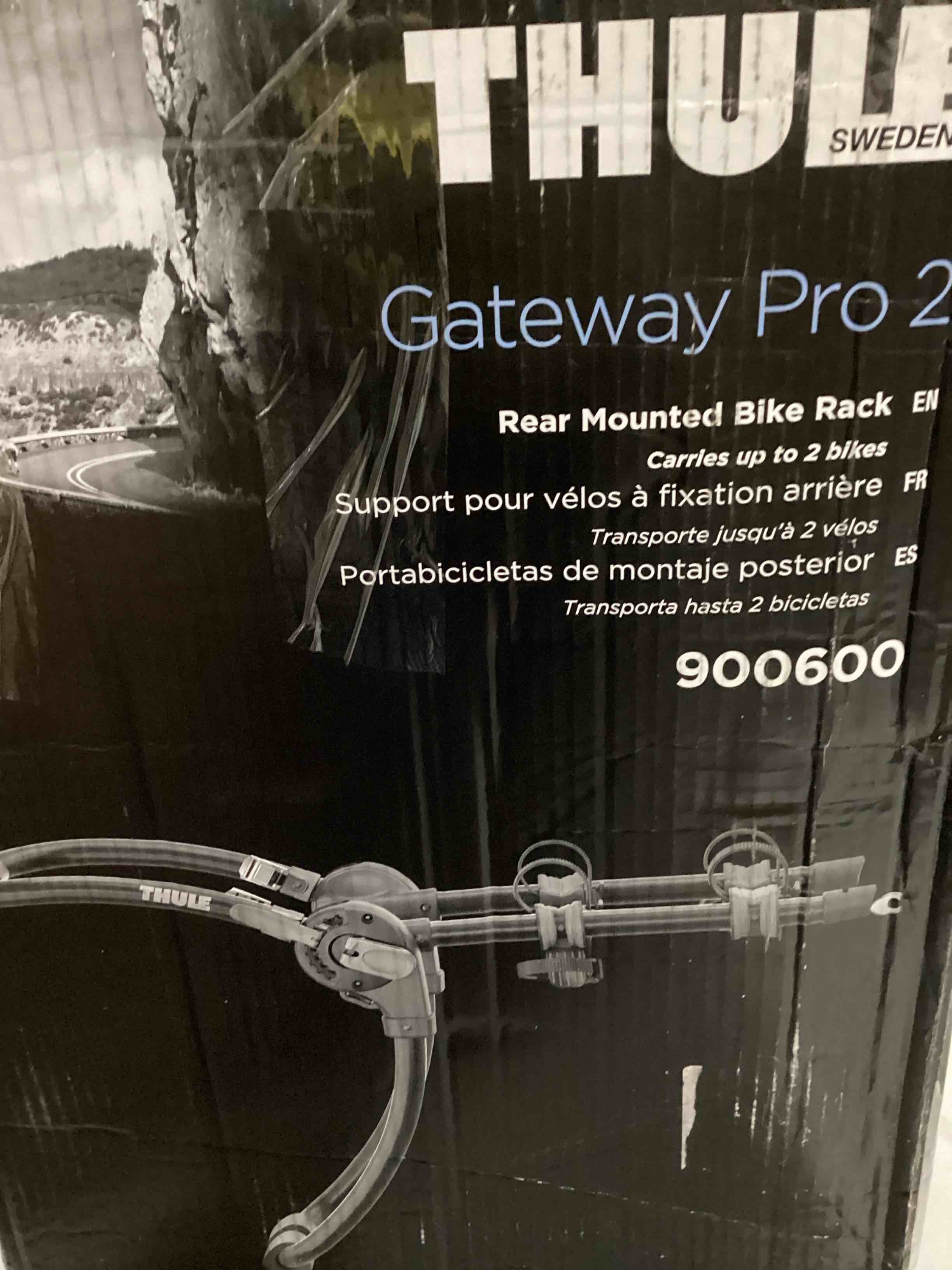 https://s3.amazonaws.com/lotting-images-prod/bidfta/RED5202989_1706891519168.jpeg