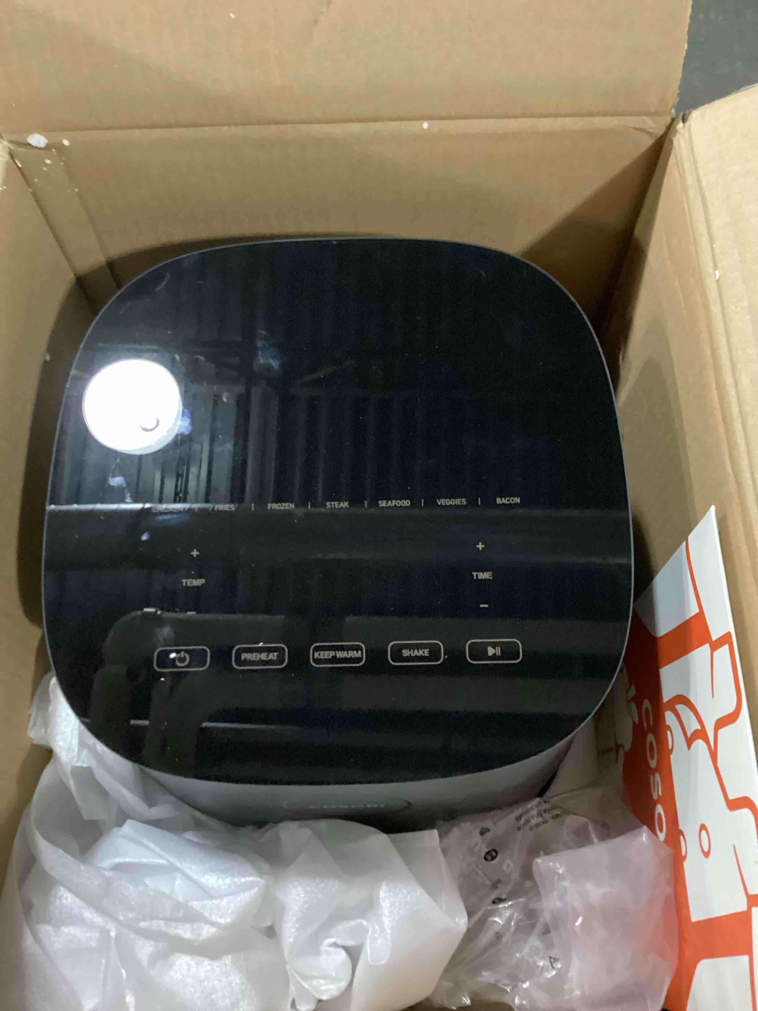 https://s3.amazonaws.com/lotting-images-prod/bidfta/RED5203246_1707236578125.jpeg