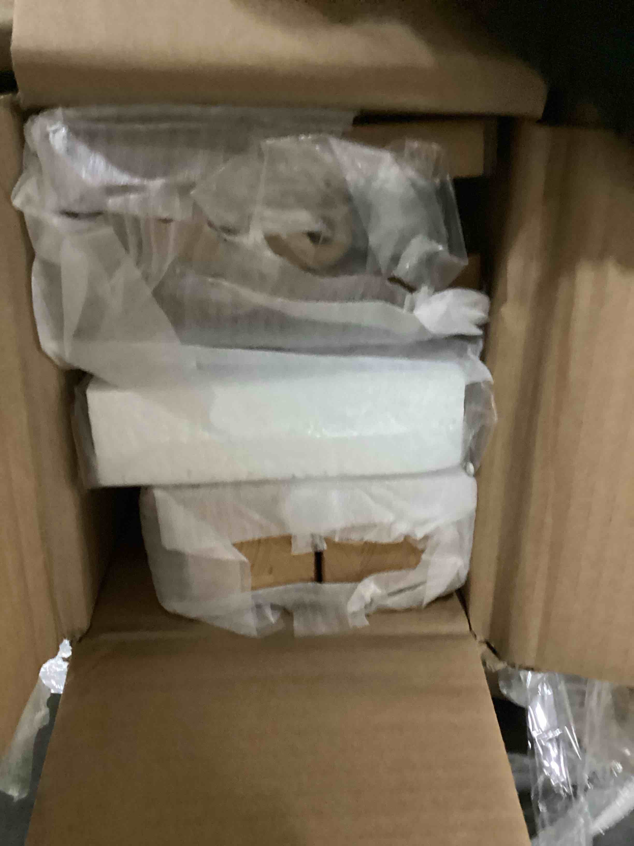 https://s3.amazonaws.com/lotting-images-prod/bidfta/RED5203639_1707826444100.jpeg
