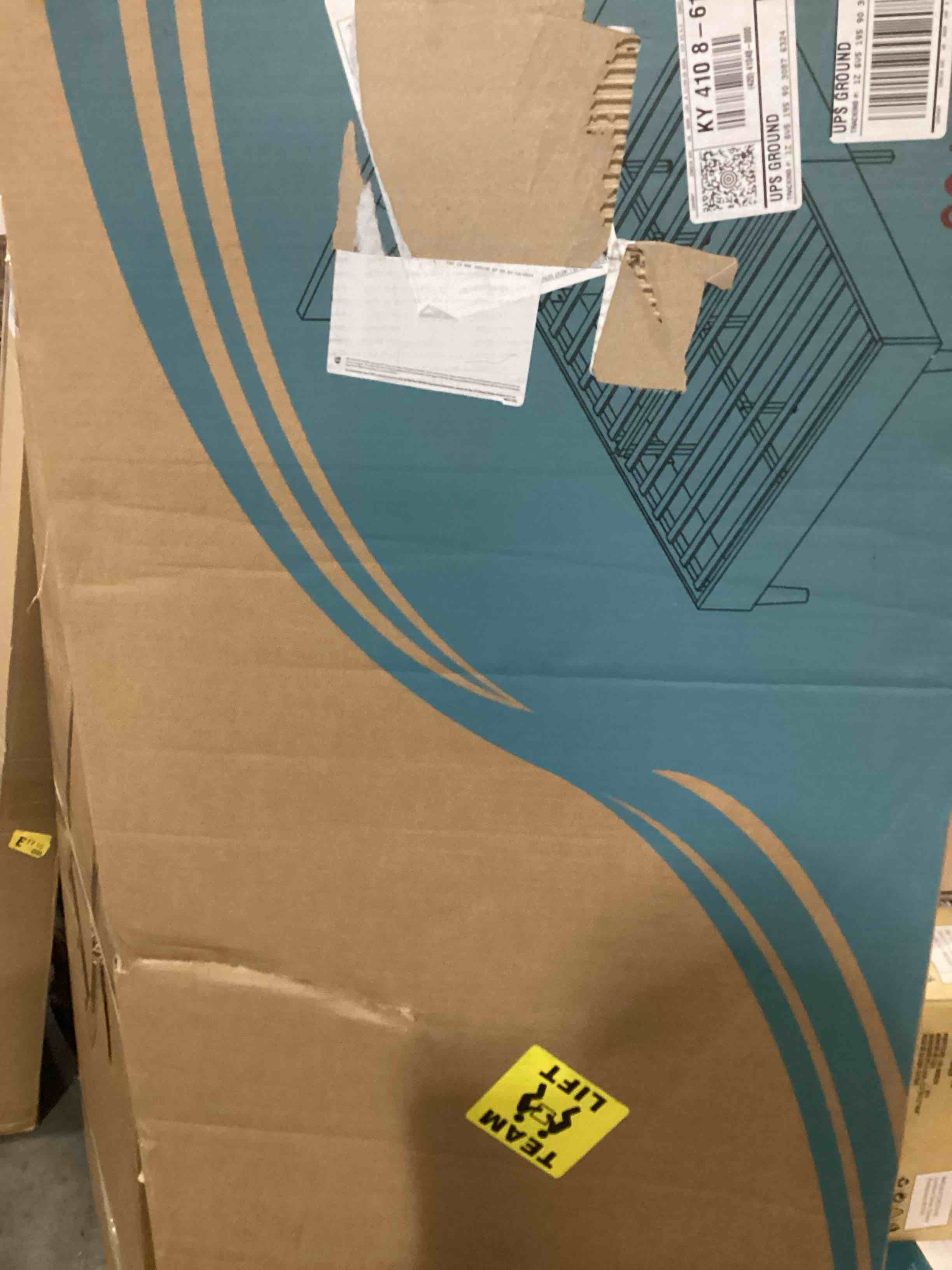 https://s3.amazonaws.com/lotting-images-prod/bidfta/RED5203811_1708013239015.jpeg