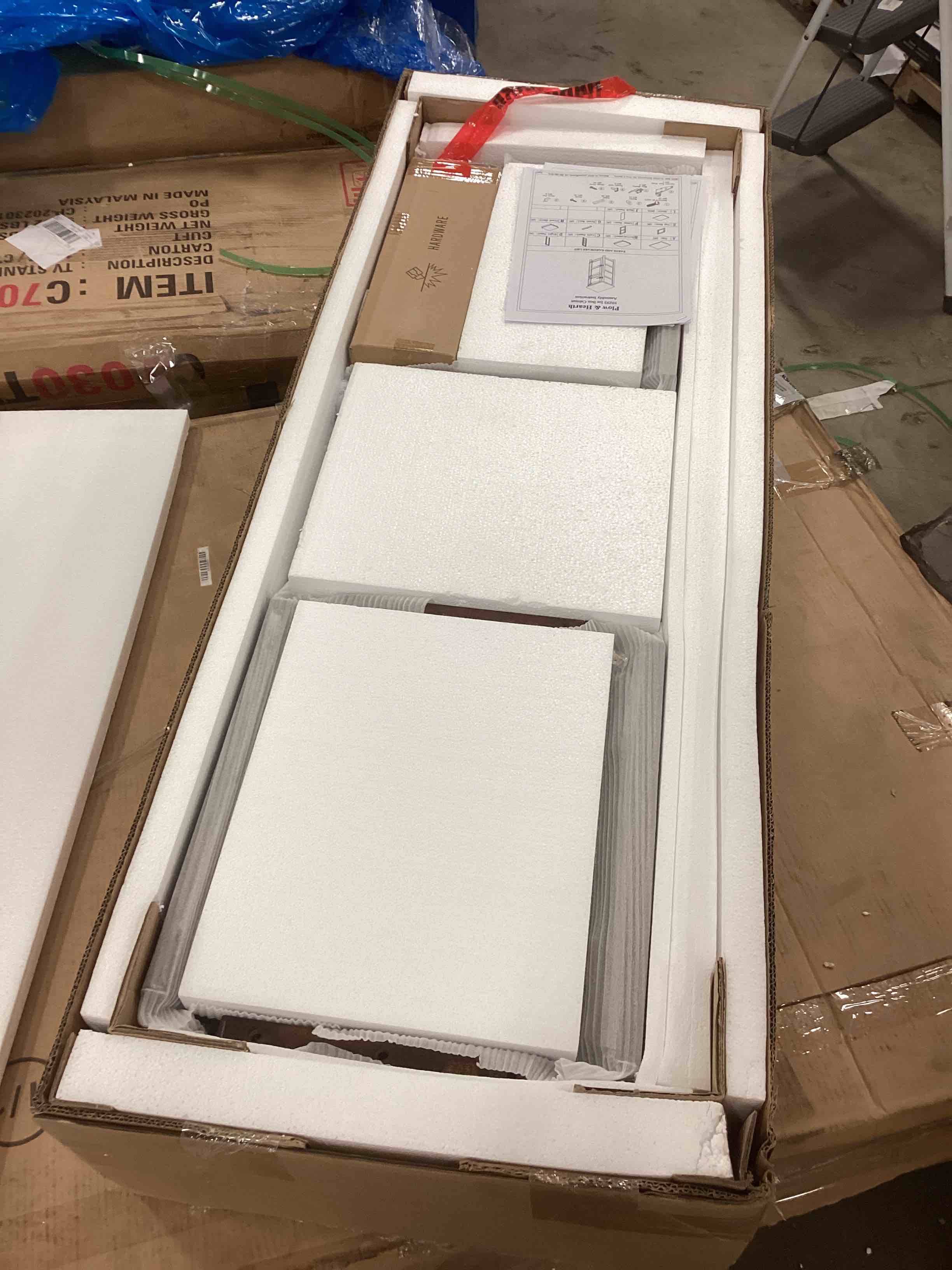 https://s3.amazonaws.com/lotting-images-prod/bidfta/RED5204037_1705510382899.jpeg