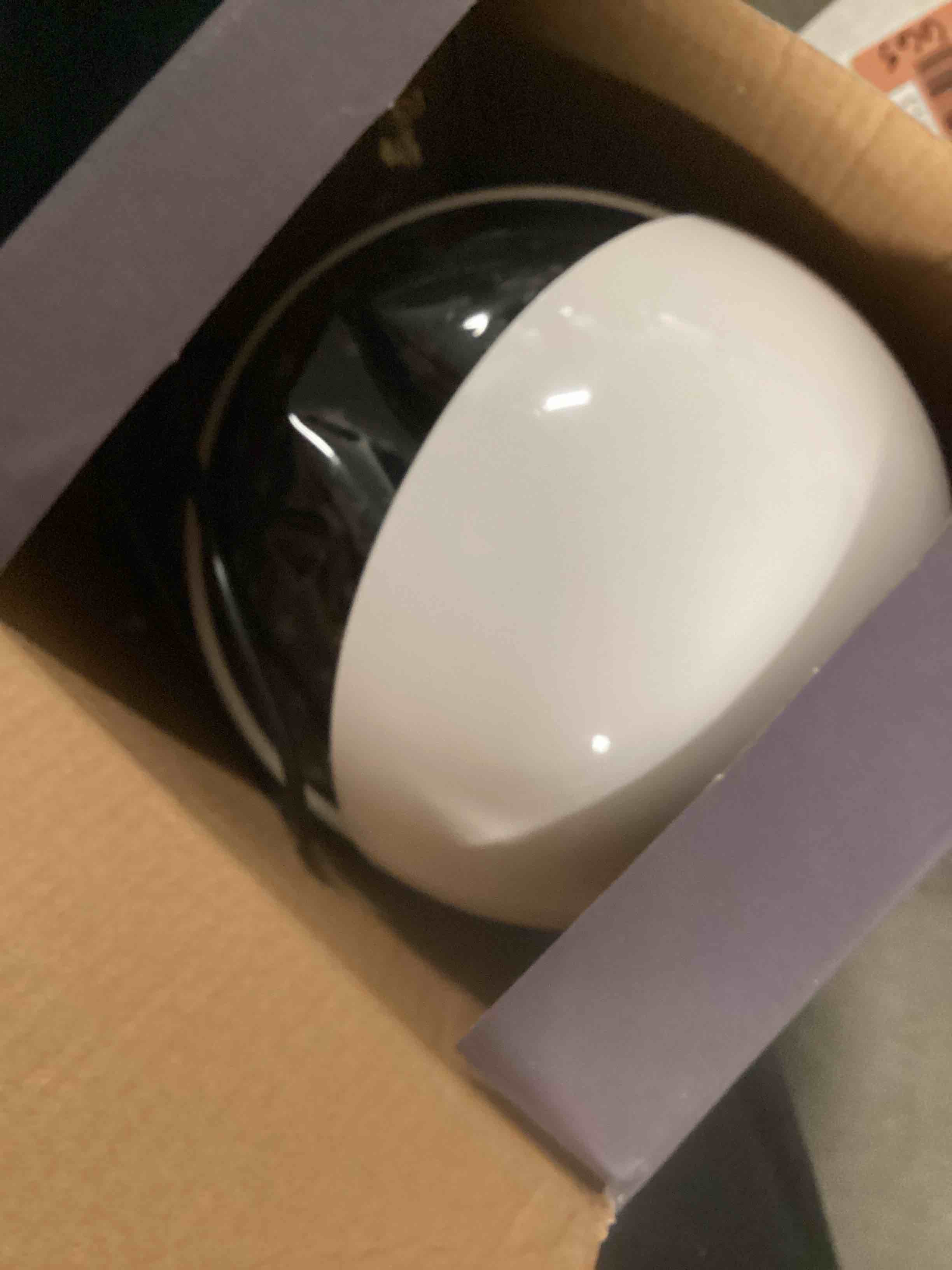 https://s3.amazonaws.com/lotting-images-prod/bidfta/RED5216038_1701282079809.jpeg