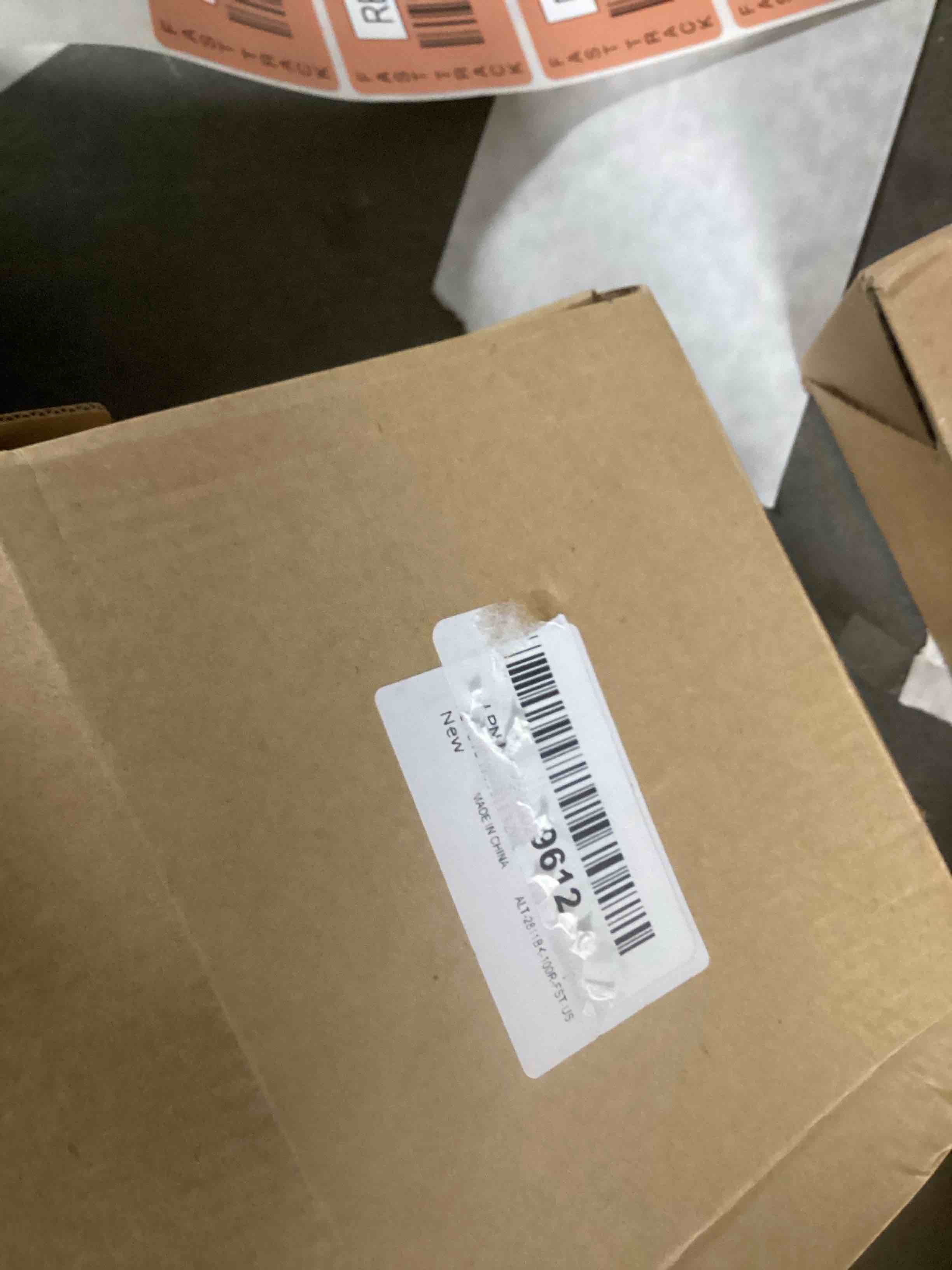 https://s3.amazonaws.com/lotting-images-prod/bidfta/RED5216046_1701281342464.jpeg