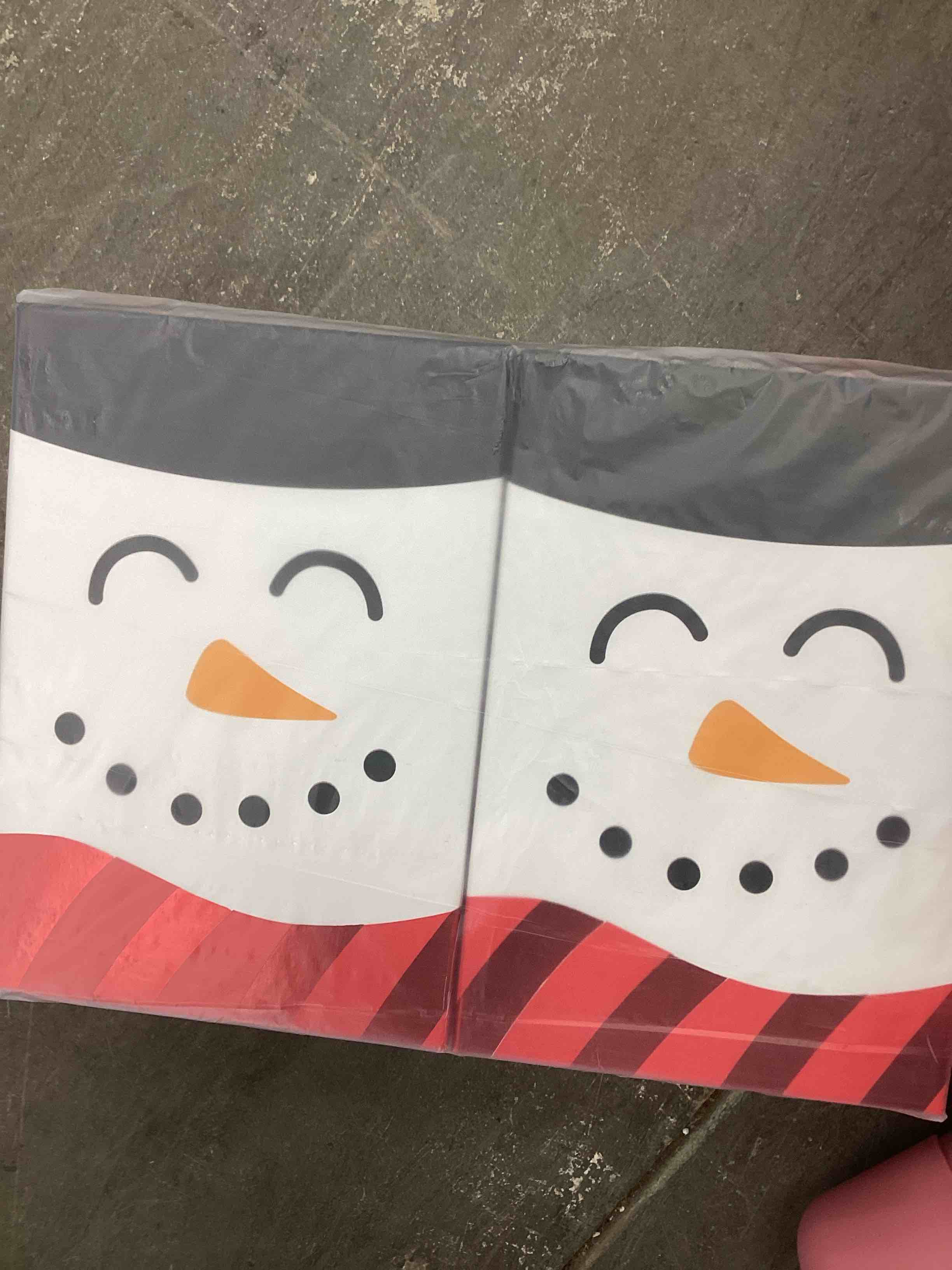 https://s3.amazonaws.com/lotting-images-prod/bidfta/RED5216450_1702142394543.jpeg
