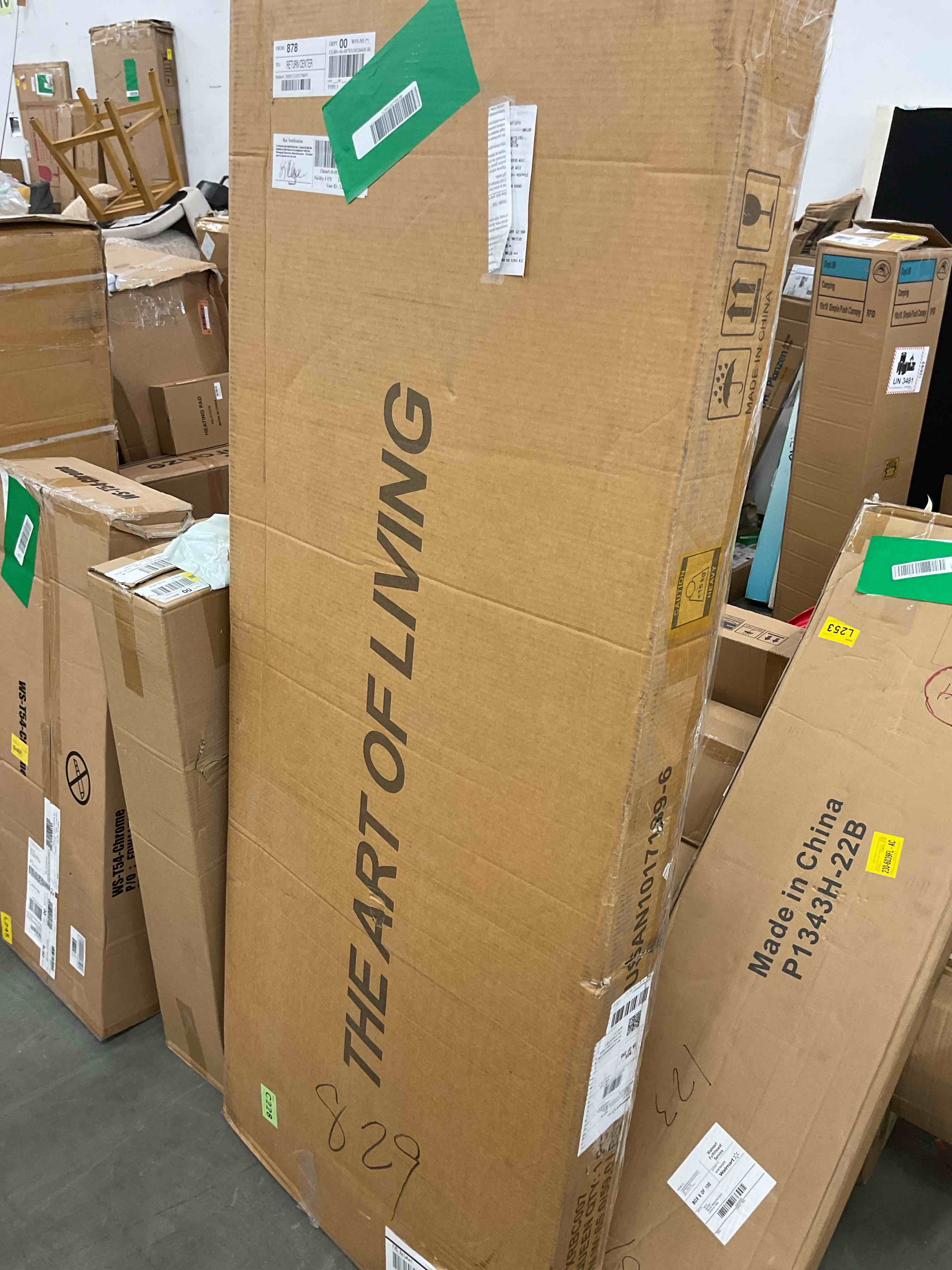 https://s3.amazonaws.com/lotting-images-prod/bidfta/RED5218490_1730743679124.jpeg