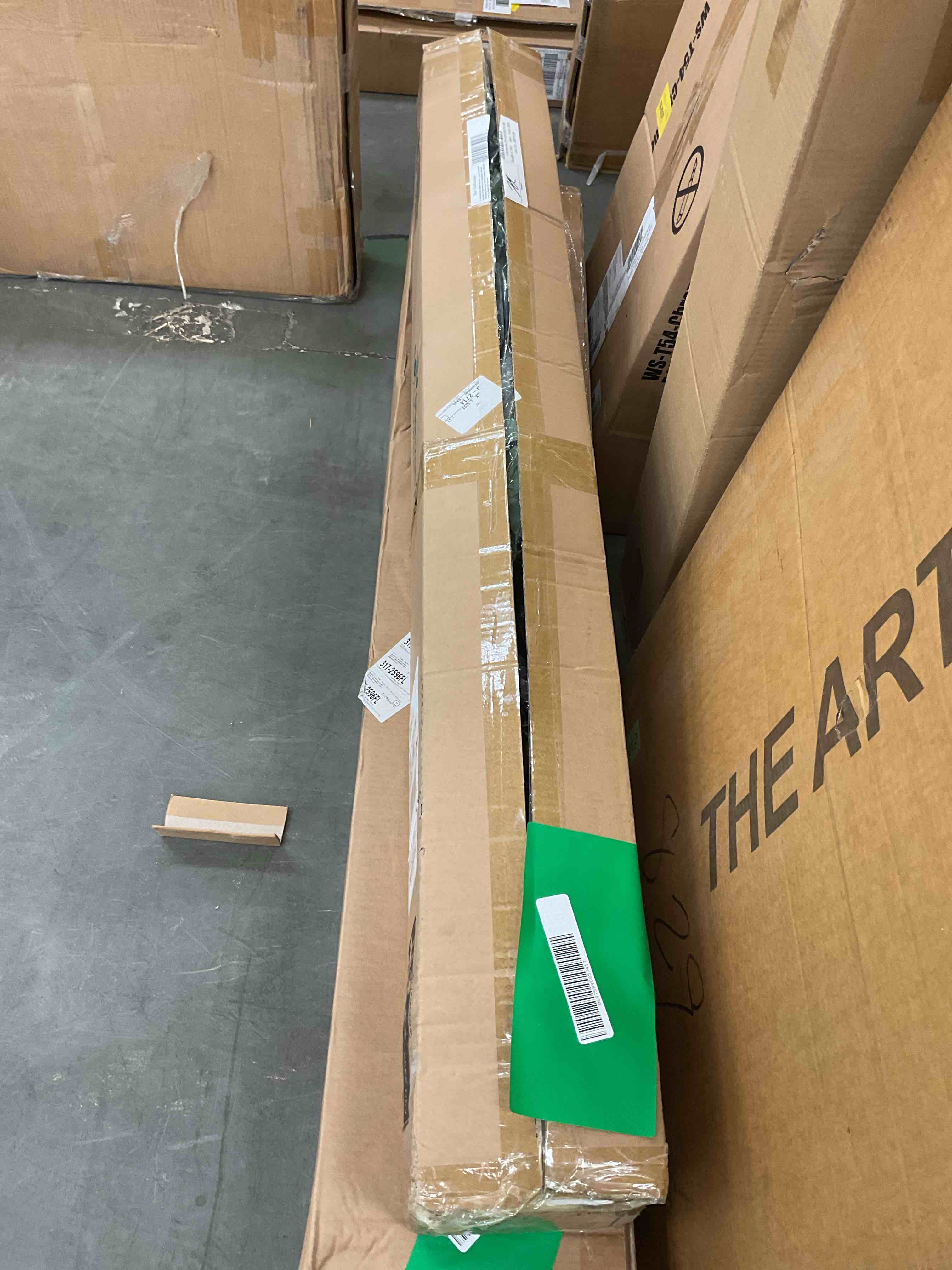 https://s3.amazonaws.com/lotting-images-prod/bidfta/RED5218493_1730743363206.jpeg