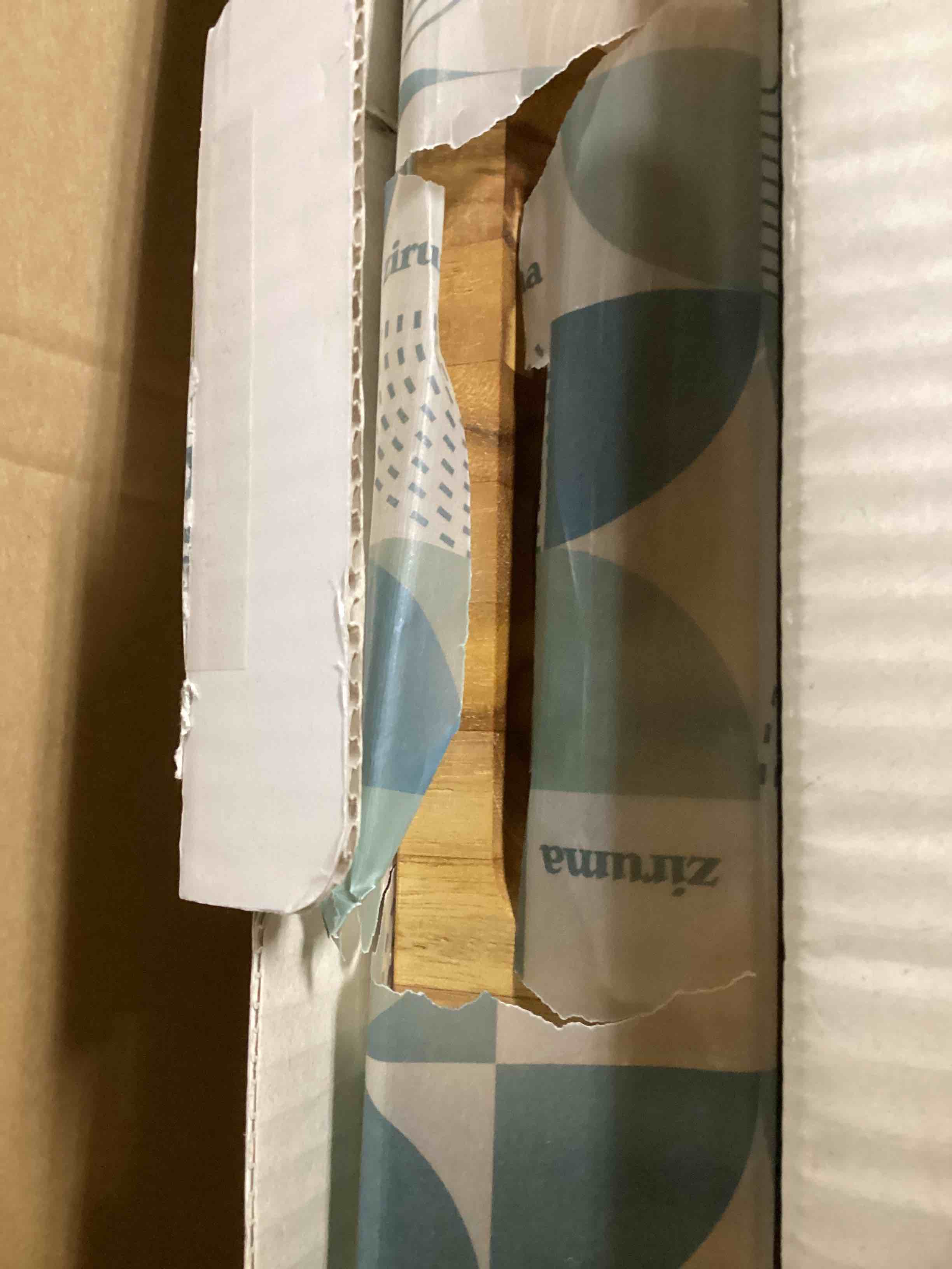 https://s3.amazonaws.com/lotting-images-prod/bidfta/RED5219289_1695691114803.jpeg