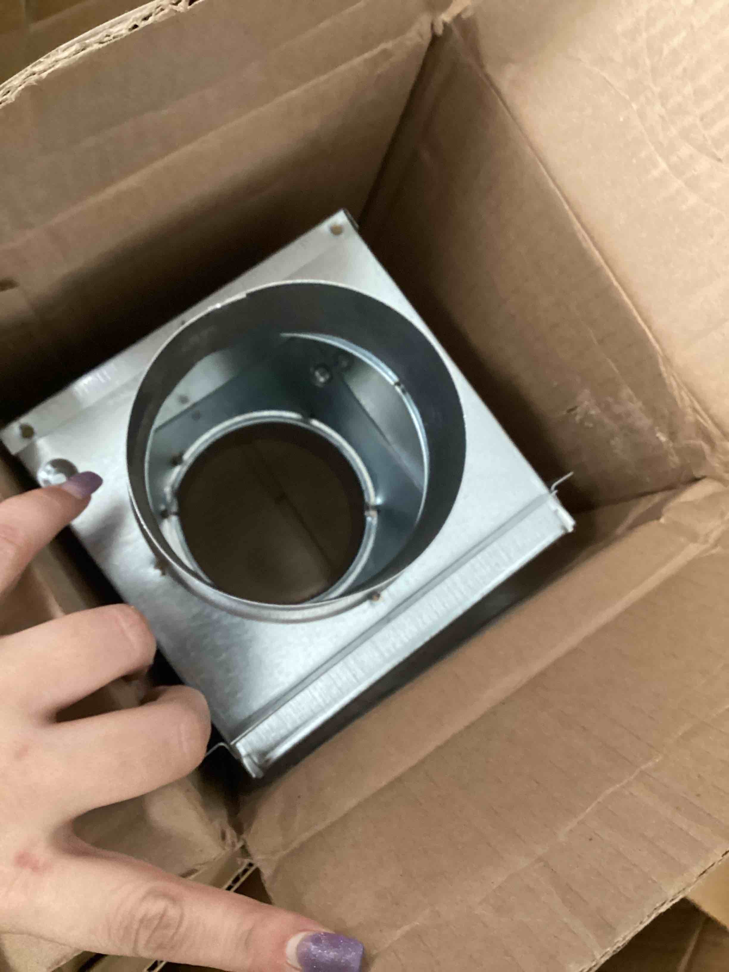 https://s3.amazonaws.com/lotting-images-prod/bidfta/RED5219524_1699978337207.jpeg
