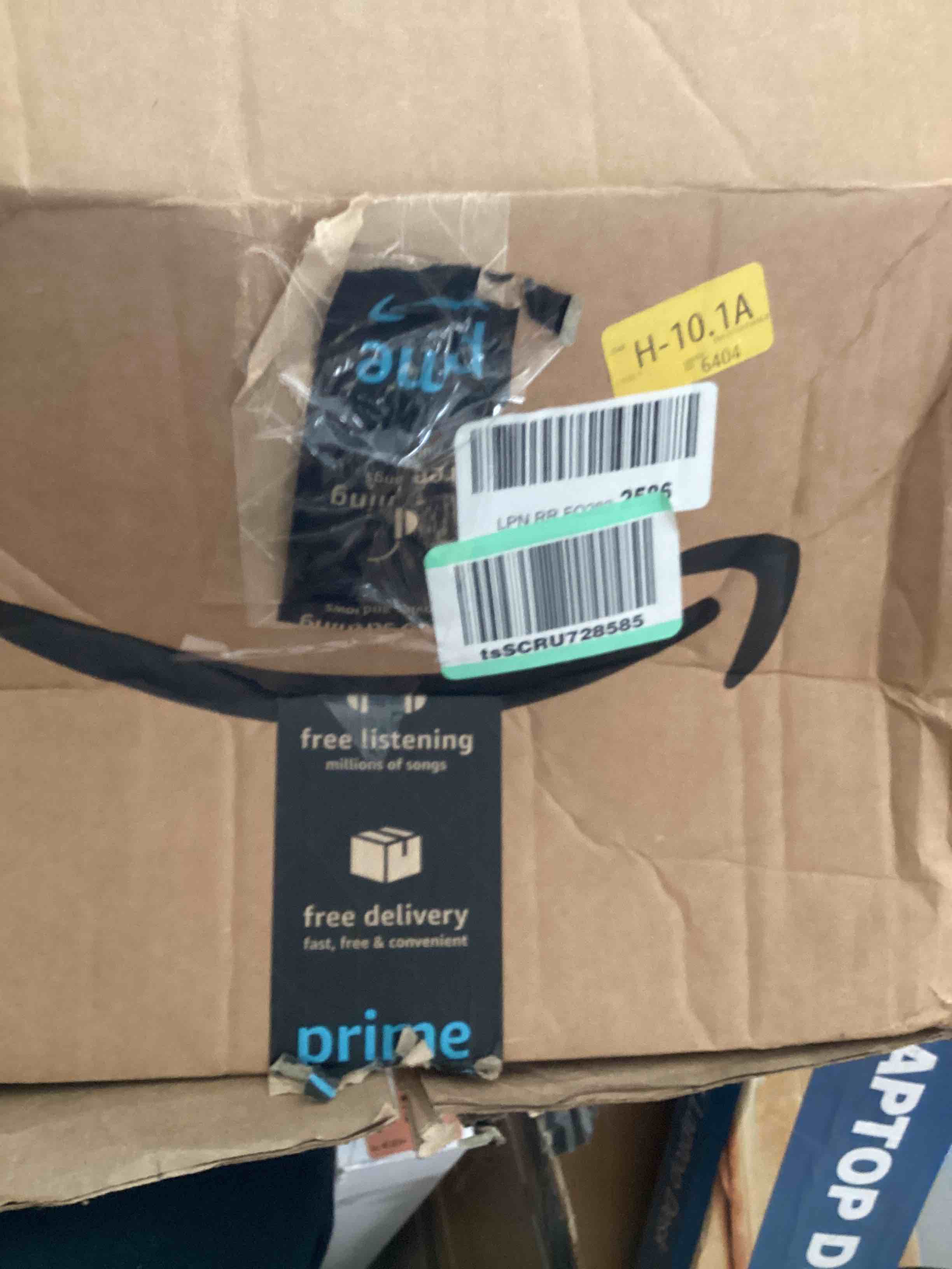https://s3.amazonaws.com/lotting-images-prod/bidfta/RED5219572_1699971948656.jpeg