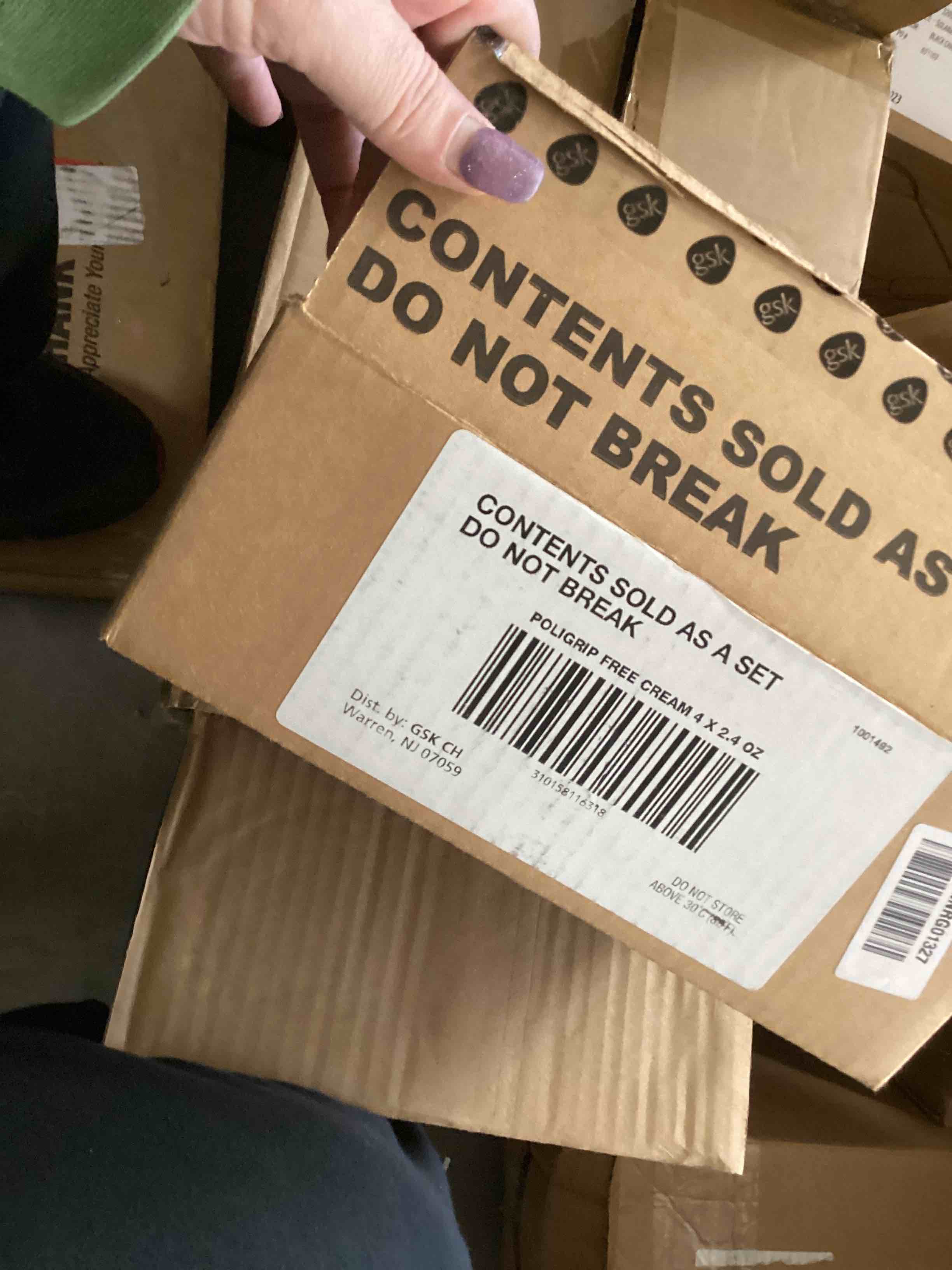 https://s3.amazonaws.com/lotting-images-prod/bidfta/RED5219620_1699986338409.jpeg