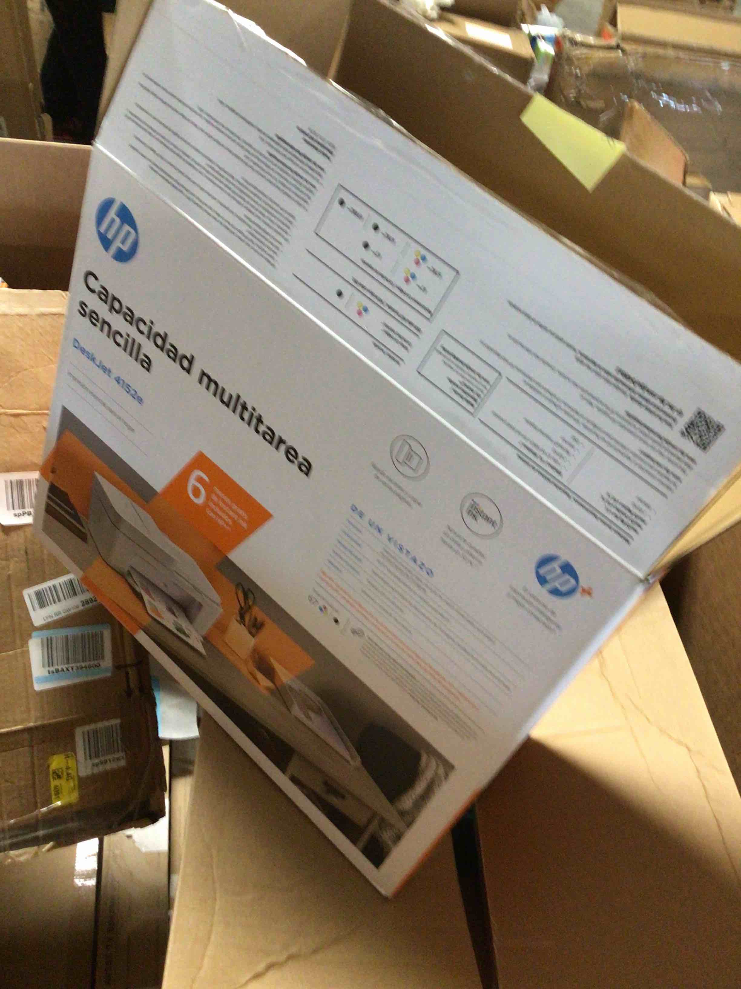 https://s3.amazonaws.com/lotting-images-prod/bidfta/RED5220047_1701372760481.jpeg