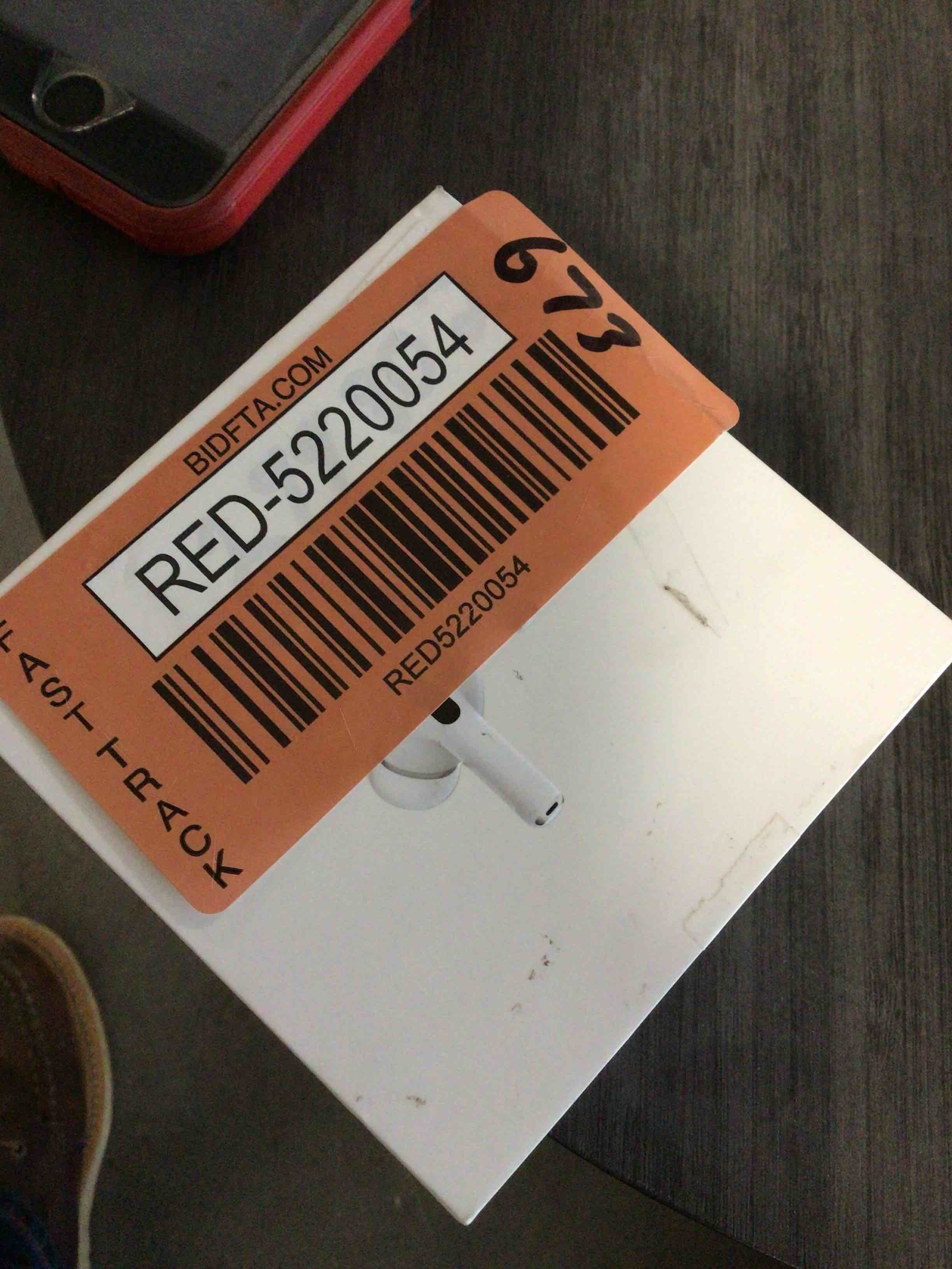 https://s3.amazonaws.com/lotting-images-prod/bidfta/RED5220054_1701377161400.jpeg