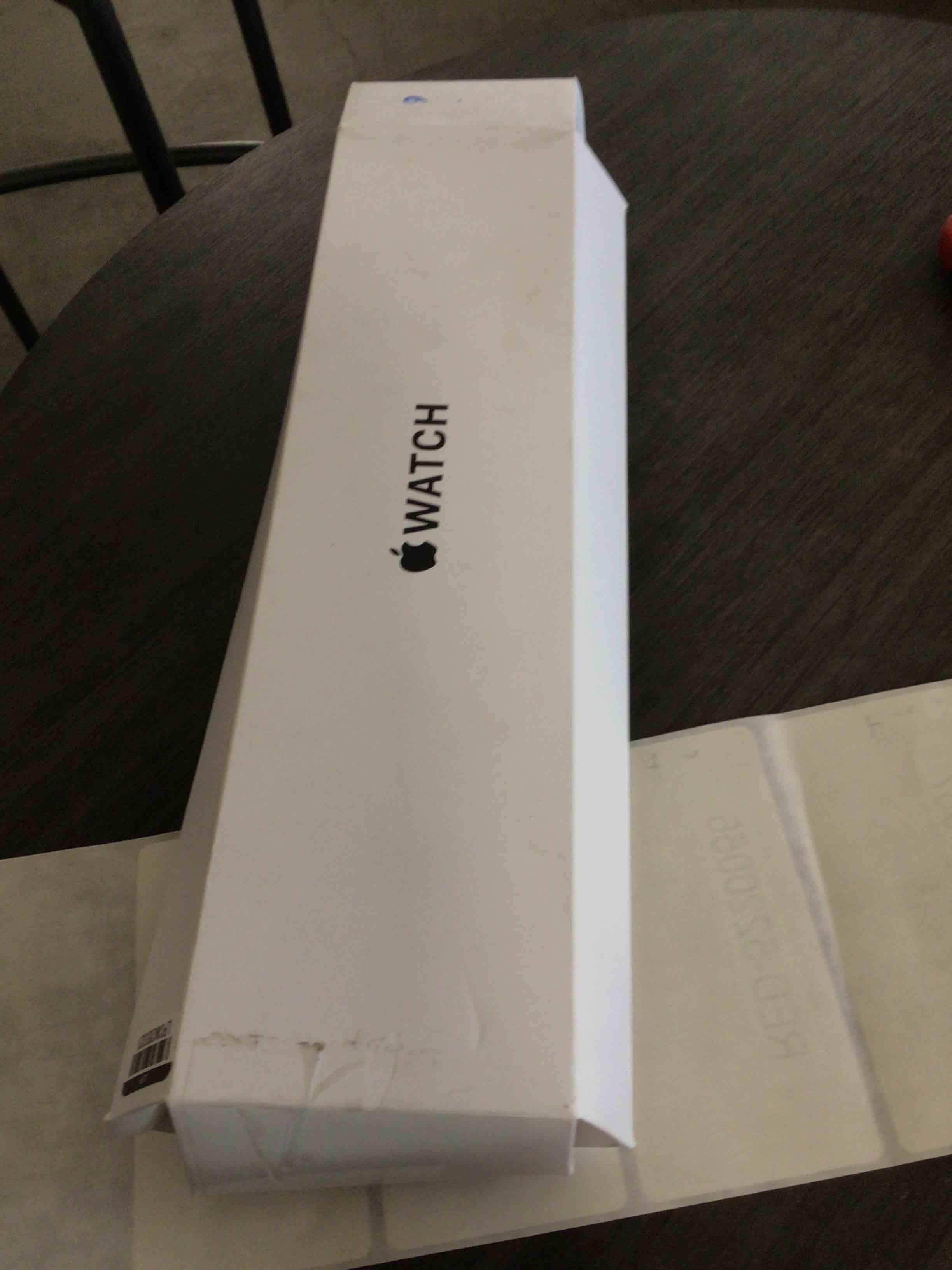 https://s3.amazonaws.com/lotting-images-prod/bidfta/RED5220059_1701375520241.jpeg