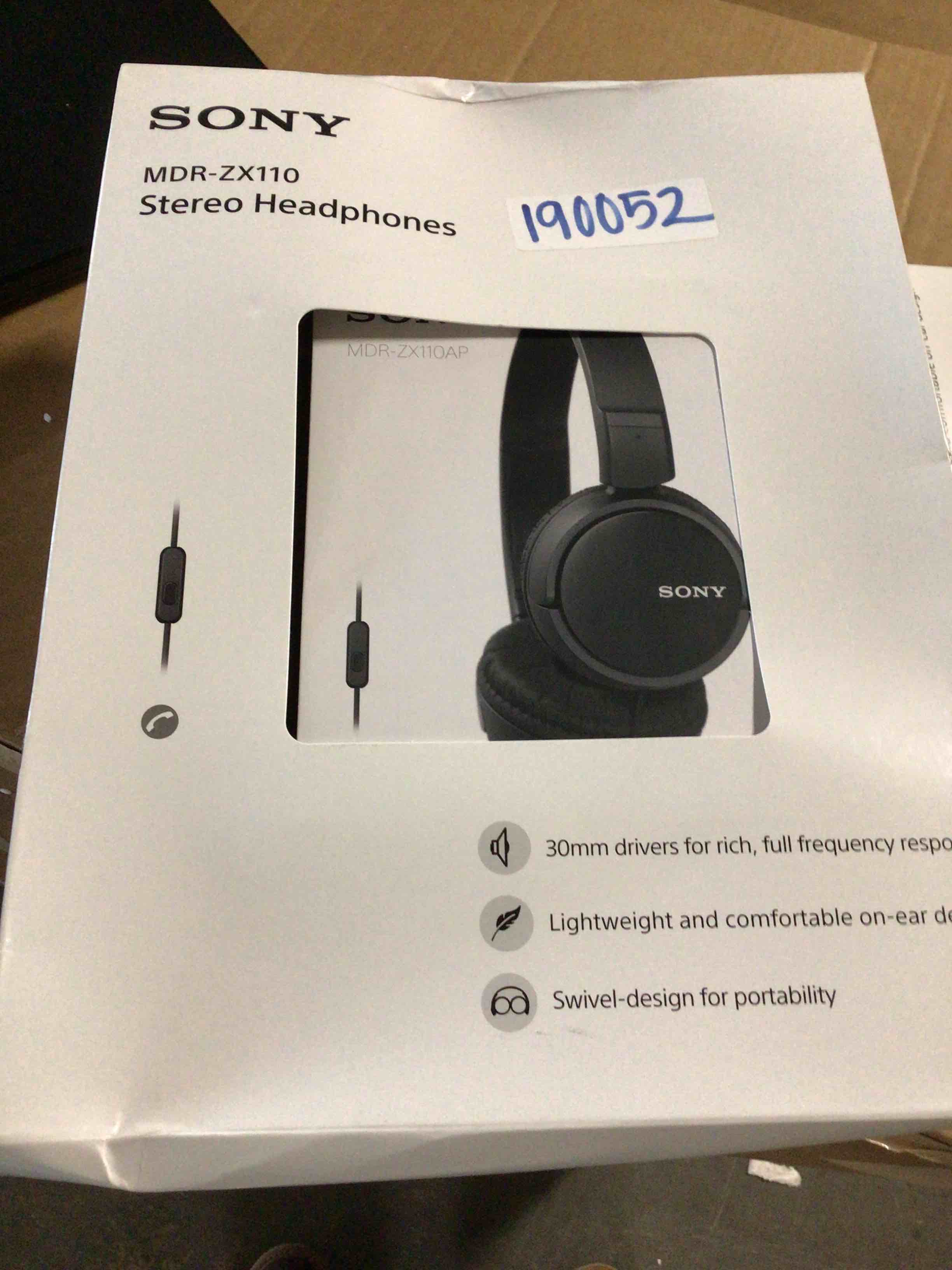 https://s3.amazonaws.com/lotting-images-prod/bidfta/RED5220062_1701373321469.jpeg
