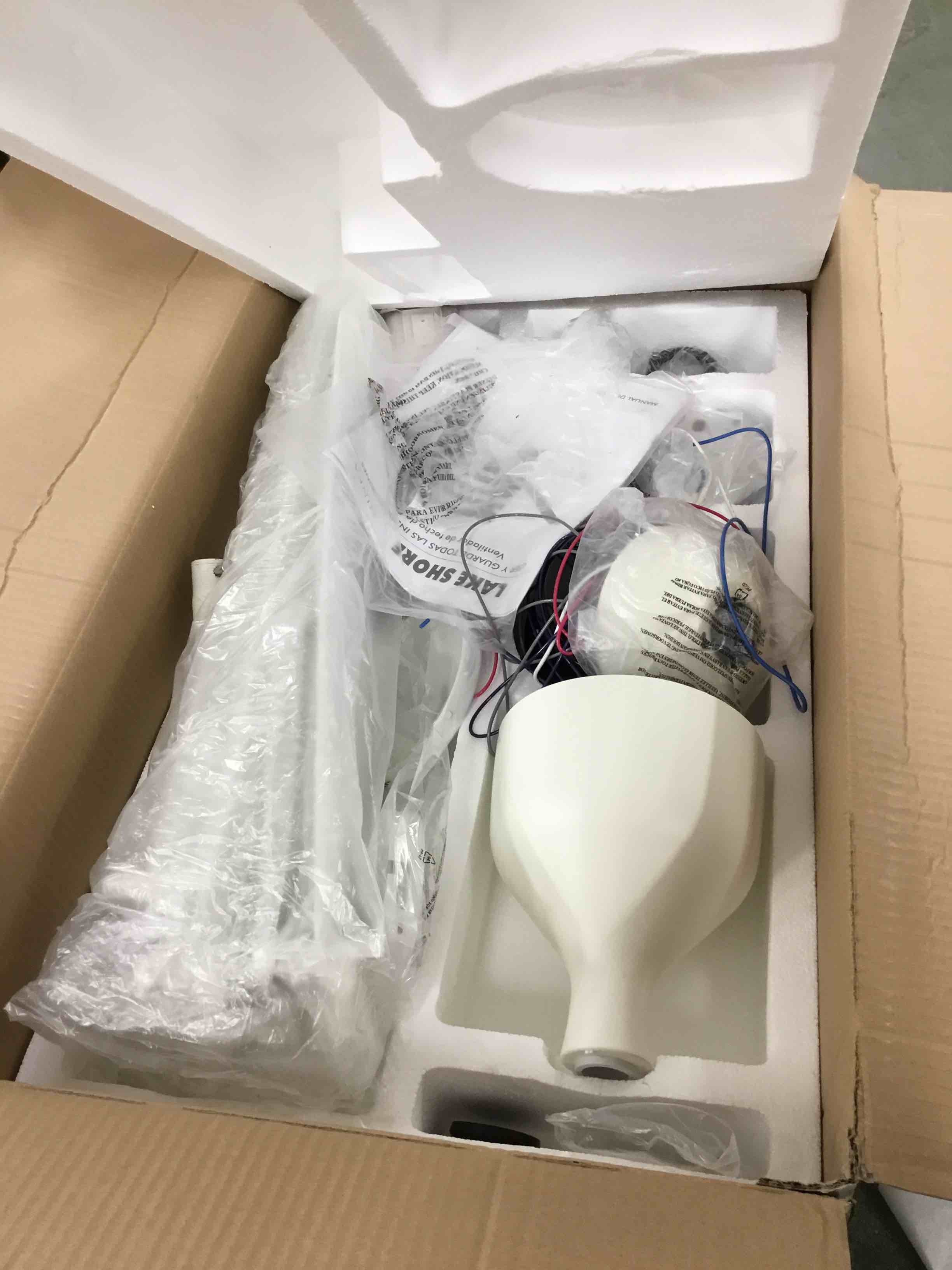 https://s3.amazonaws.com/lotting-images-prod/bidfta/RED5221328_1714862488519.jpeg