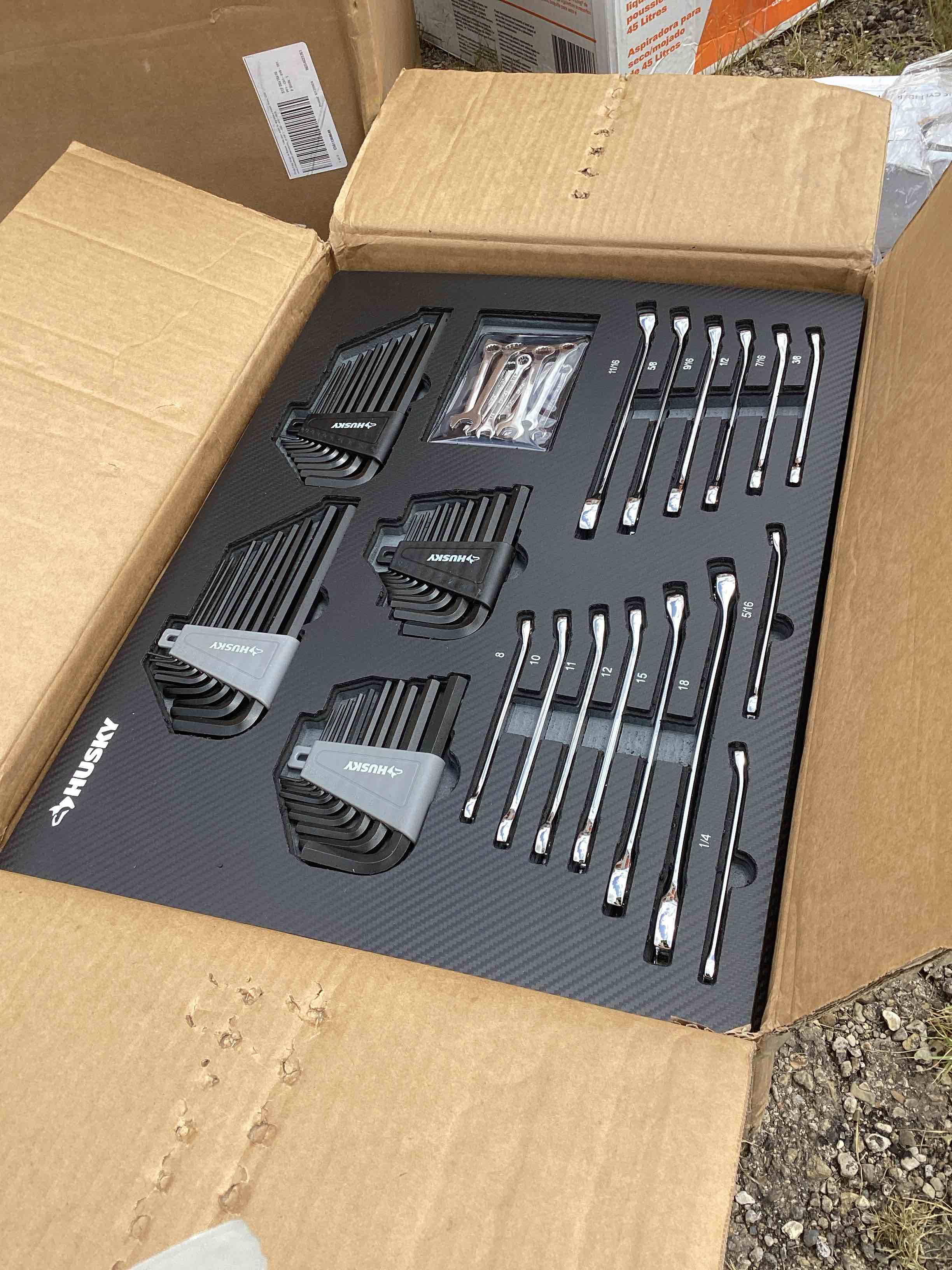 https://s3.amazonaws.com/lotting-images-prod/bidfta/RED5223062_1723052879100.jpeg